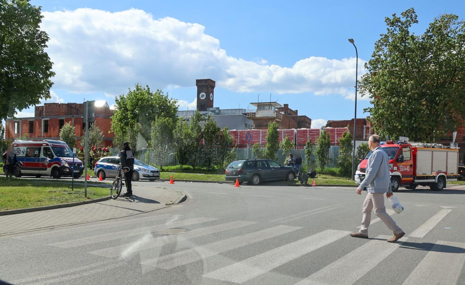 Zdjęcie w galerii na portalu naszraciborz.pl: Wypadek na skrzyżowaniu Kościuszki i Eichendorffa. 8-latek trafił do szpitala [FOTO] wiadomości z regionu