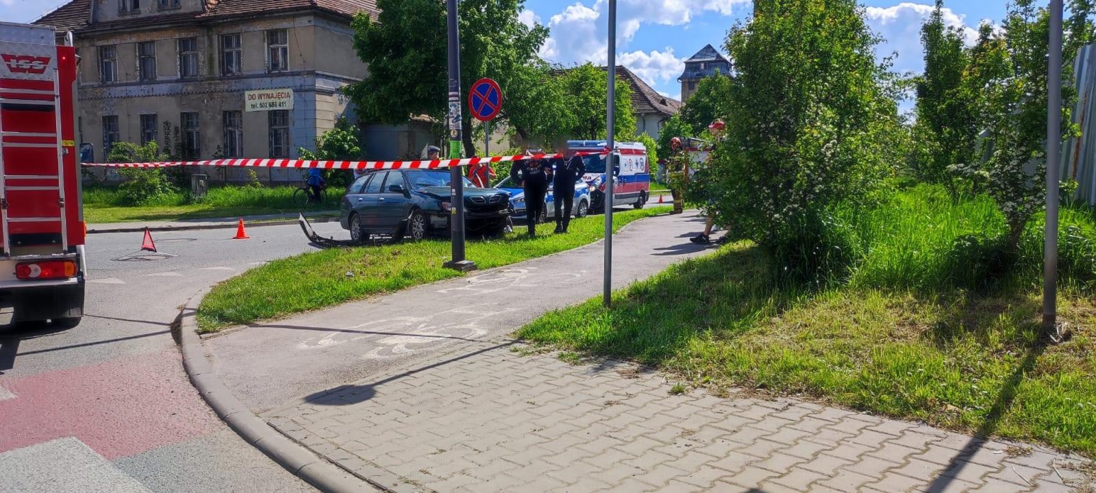Zdjęcie w galerii na portalu naszraciborz.pl: Wypadek na skrzyżowaniu Kościuszki i Eichendorffa. 8-latek trafił do szpitala [FOTO] wiadomości z regionu
