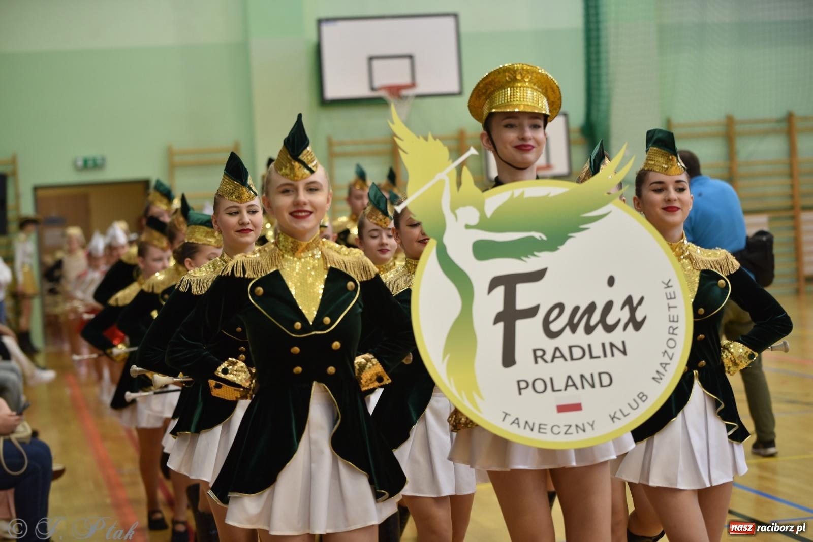 Zdjęcie w galerii na portalu naszraciborz.pl: Mażoretki zawładnęły areną przy Łąkowej. Drugi dzień mistrzostw [FOTO] wiadomości z regionu