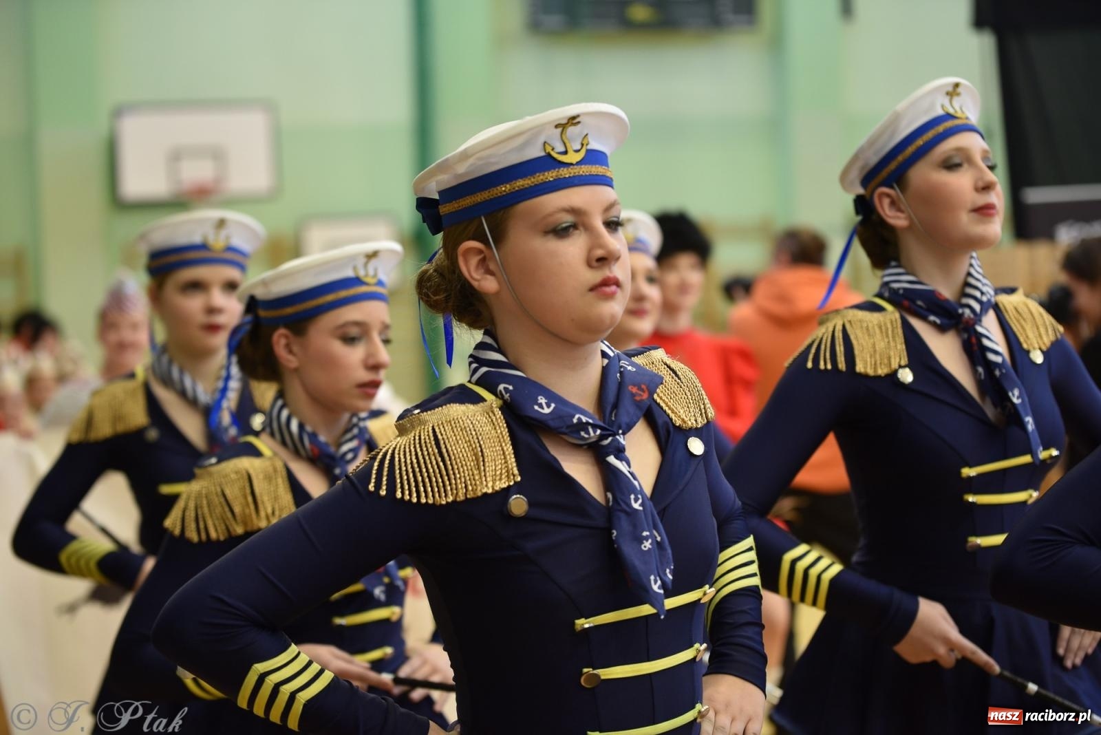 Zdjęcie w galerii na portalu naszraciborz.pl: Mażoretki zawładnęły areną przy Łąkowej. Drugi dzień mistrzostw [FOTO] wiadomości z regionu