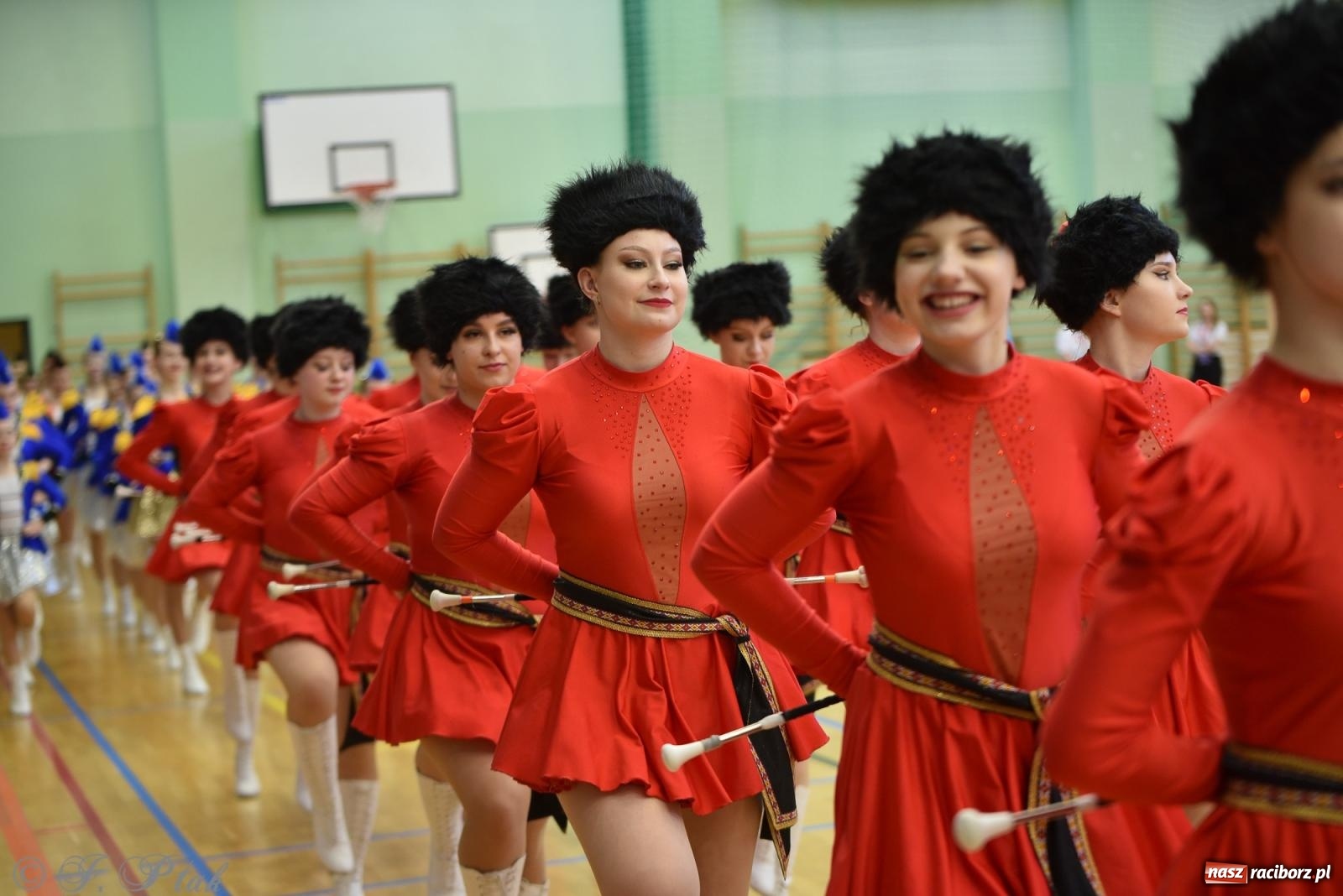 Zdjęcie w galerii na portalu naszraciborz.pl: Mażoretki zawładnęły areną przy Łąkowej. Drugi dzień mistrzostw [FOTO] wiadomości z regionu
