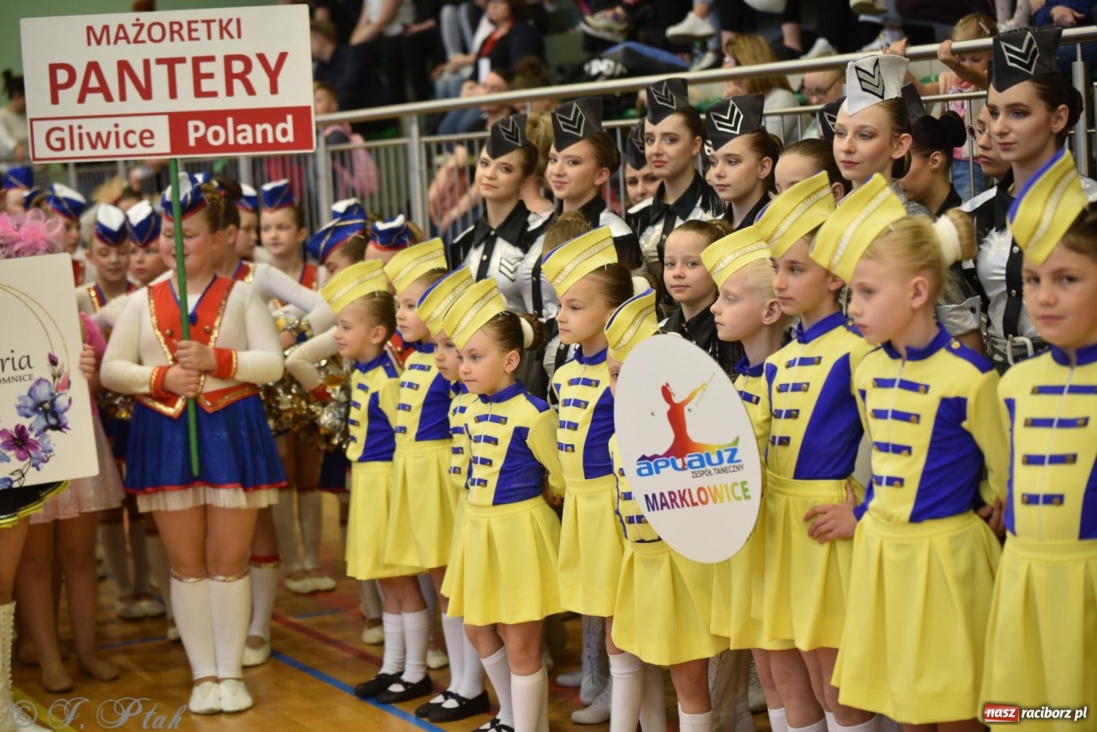 Zdjęcie w galerii na portalu naszraciborz.pl: Mażoretki zawładnęły areną przy Łąkowej. Drugi dzień mistrzostw [FOTO] wiadomości z regionu