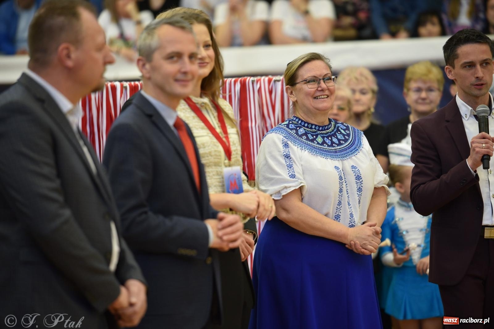 Zdjęcie w galerii na portalu naszraciborz.pl: Mażoretki zawładnęły areną przy Łąkowej. Drugi dzień mistrzostw [FOTO] wiadomości z regionu