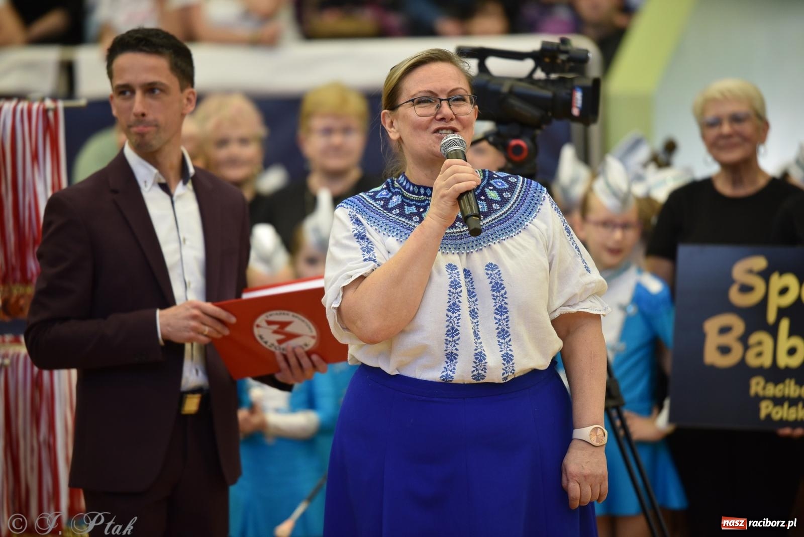 Zdjęcie w galerii na portalu naszraciborz.pl: Mażoretki zawładnęły areną przy Łąkowej. Drugi dzień mistrzostw [FOTO] wiadomości z regionu
