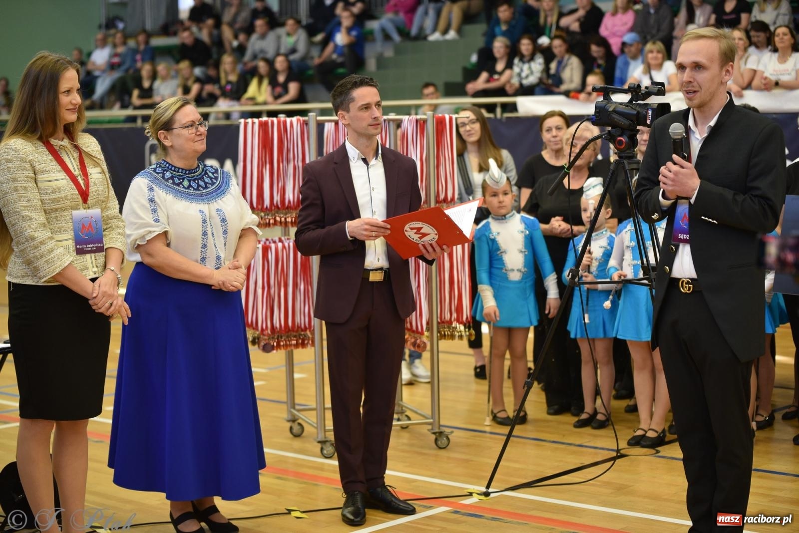 Zdjęcie w galerii na portalu naszraciborz.pl: Mażoretki zawładnęły areną przy Łąkowej. Drugi dzień mistrzostw [FOTO] wiadomości z regionu