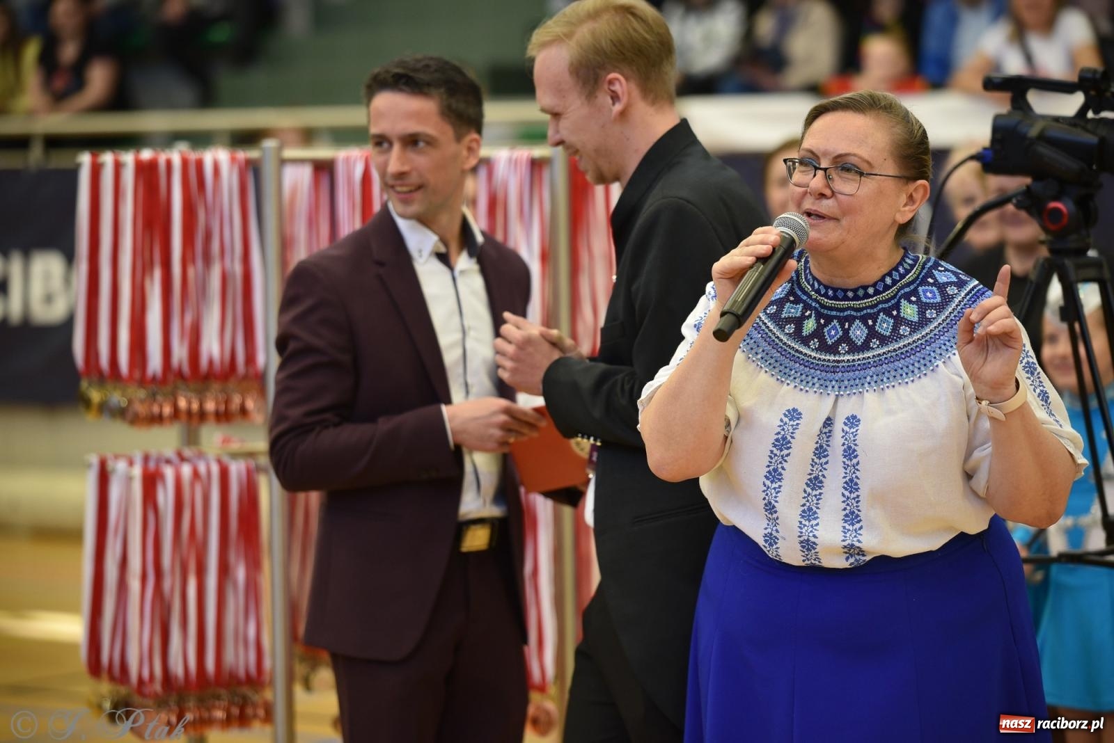 Zdjęcie w galerii na portalu naszraciborz.pl: Mażoretki zawładnęły areną przy Łąkowej. Drugi dzień mistrzostw [FOTO] wiadomości z regionu