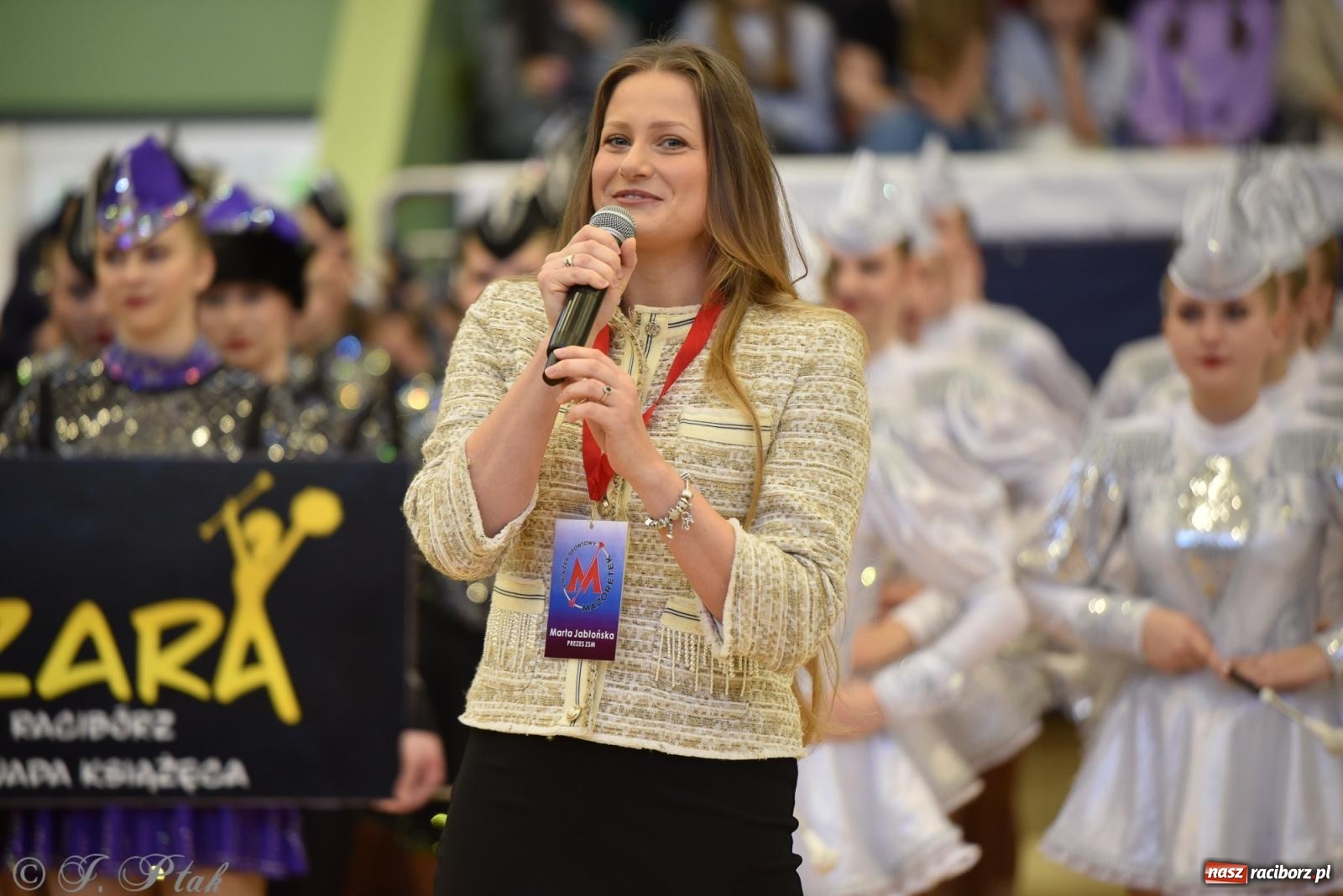Zdjęcie w galerii na portalu naszraciborz.pl: Mażoretki zawładnęły areną przy Łąkowej. Drugi dzień mistrzostw [FOTO] wiadomości z regionu
