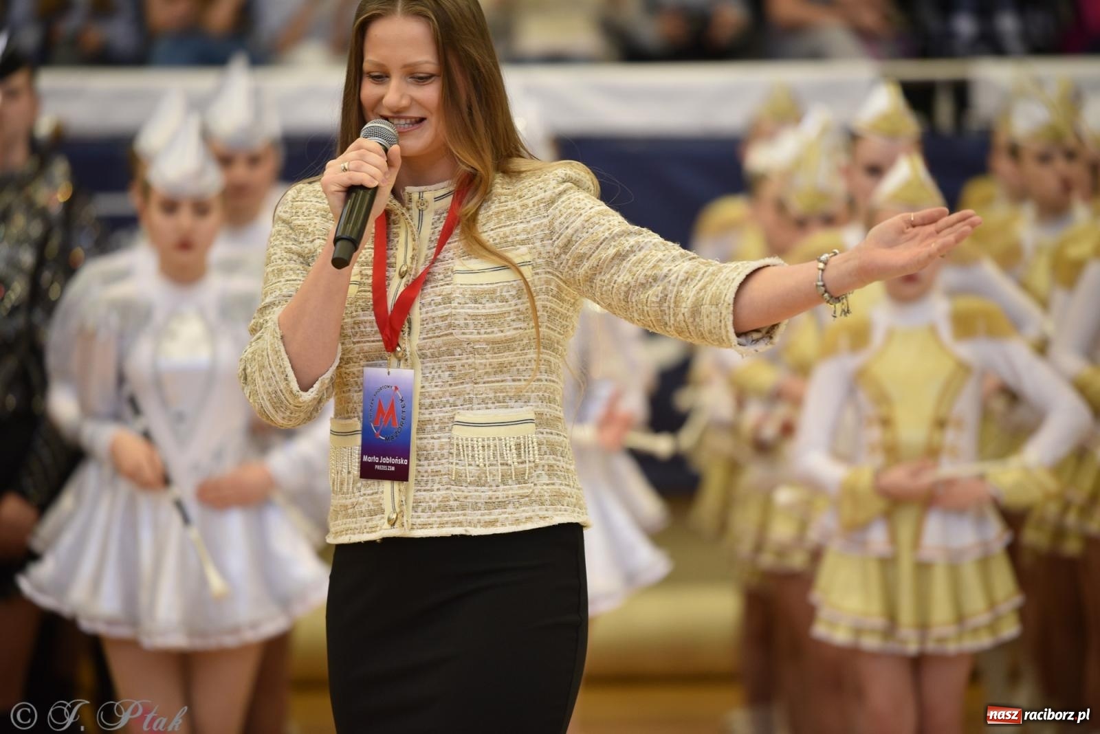 Zdjęcie w galerii na portalu naszraciborz.pl: Mażoretki zawładnęły areną przy Łąkowej. Drugi dzień mistrzostw [FOTO] wiadomości z regionu