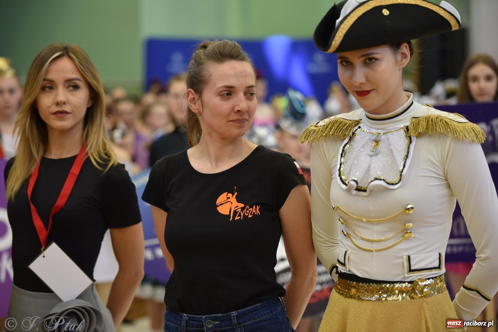 Zdjęcie w galerii na portalu naszraciborz.pl: Mażoretki zawładnęły areną przy Łąkowej. Drugi dzień mistrzostw [FOTO] wiadomości z regionu