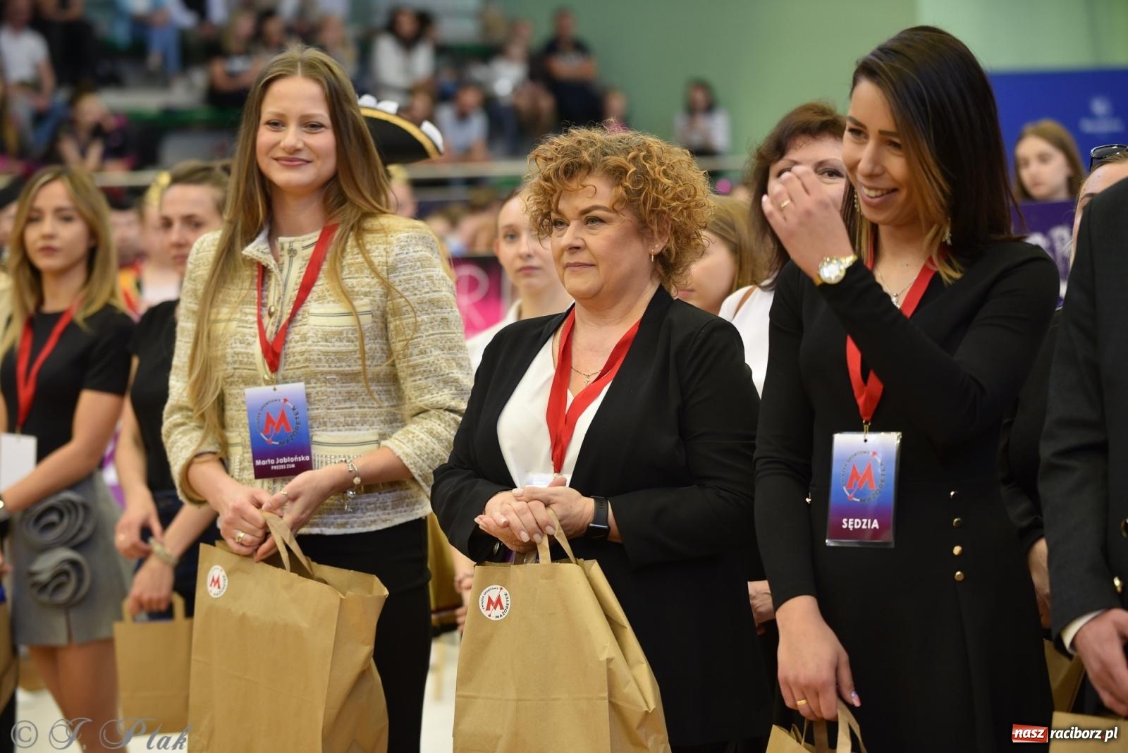 Zdjęcie w galerii na portalu naszraciborz.pl: Mażoretki zawładnęły areną przy Łąkowej. Drugi dzień mistrzostw [FOTO] wiadomości z regionu