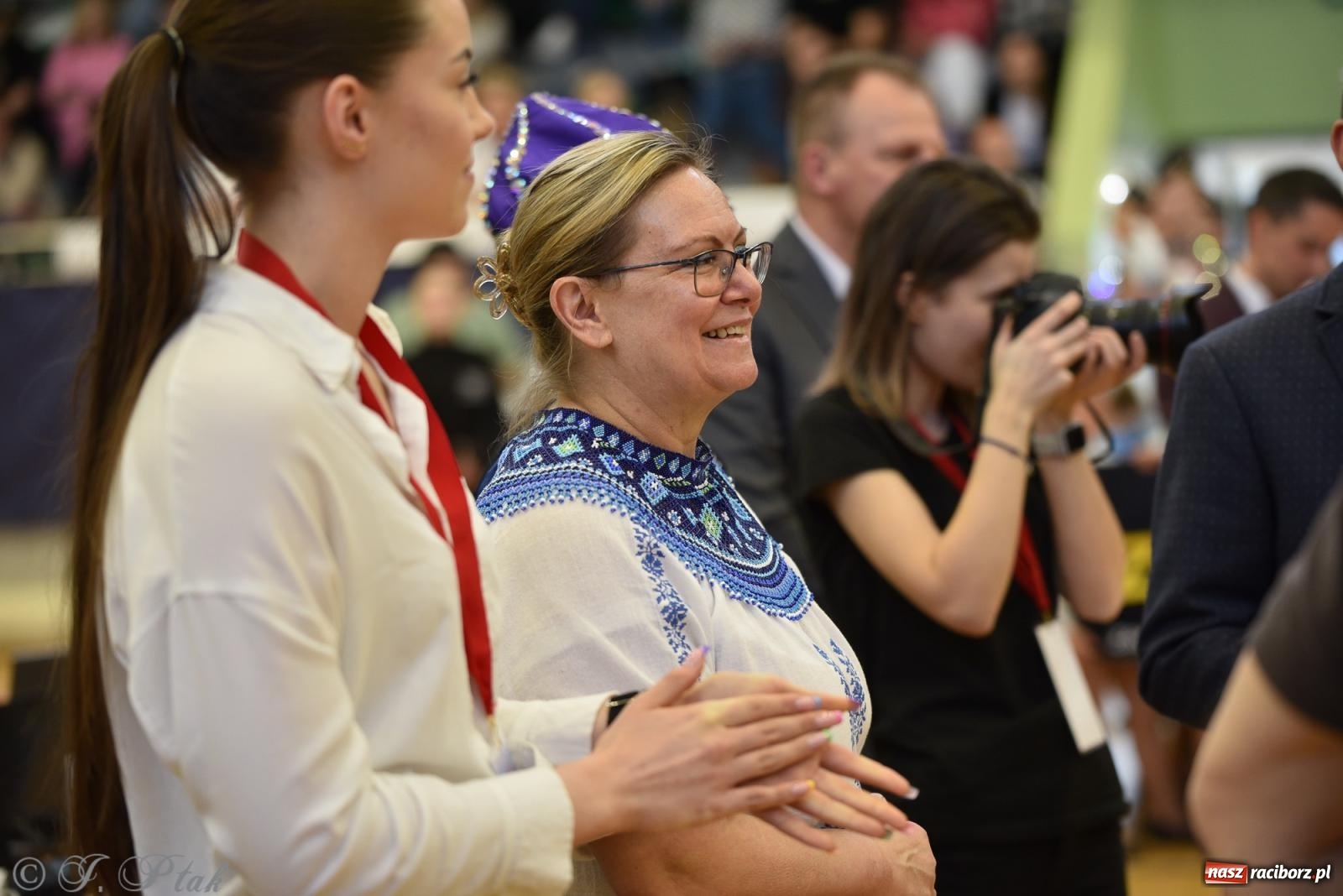Zdjęcie w galerii na portalu naszraciborz.pl: Mażoretki zawładnęły areną przy Łąkowej. Drugi dzień mistrzostw [FOTO] wiadomości z regionu