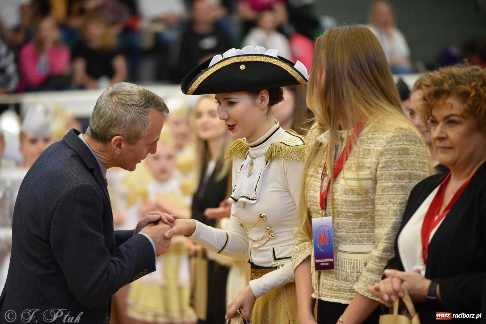 Zdjęcie w galerii na portalu naszraciborz.pl: Mażoretki zawładnęły areną przy Łąkowej. Drugi dzień mistrzostw [FOTO] wiadomości z regionu