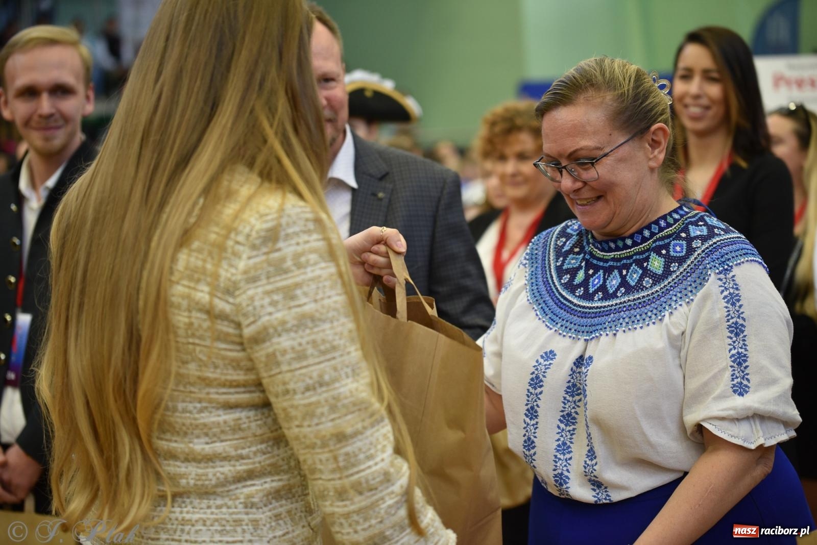Zdjęcie w galerii na portalu naszraciborz.pl: Mażoretki zawładnęły areną przy Łąkowej. Drugi dzień mistrzostw [FOTO] wiadomości z regionu