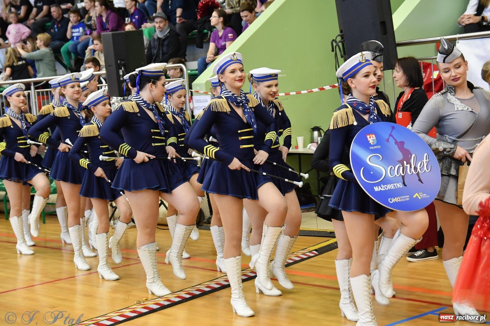 Zdjęcie w galerii na portalu naszraciborz.pl: Mażoretki zawładnęły areną przy Łąkowej. Drugi dzień mistrzostw [FOTO] wiadomości z regionu