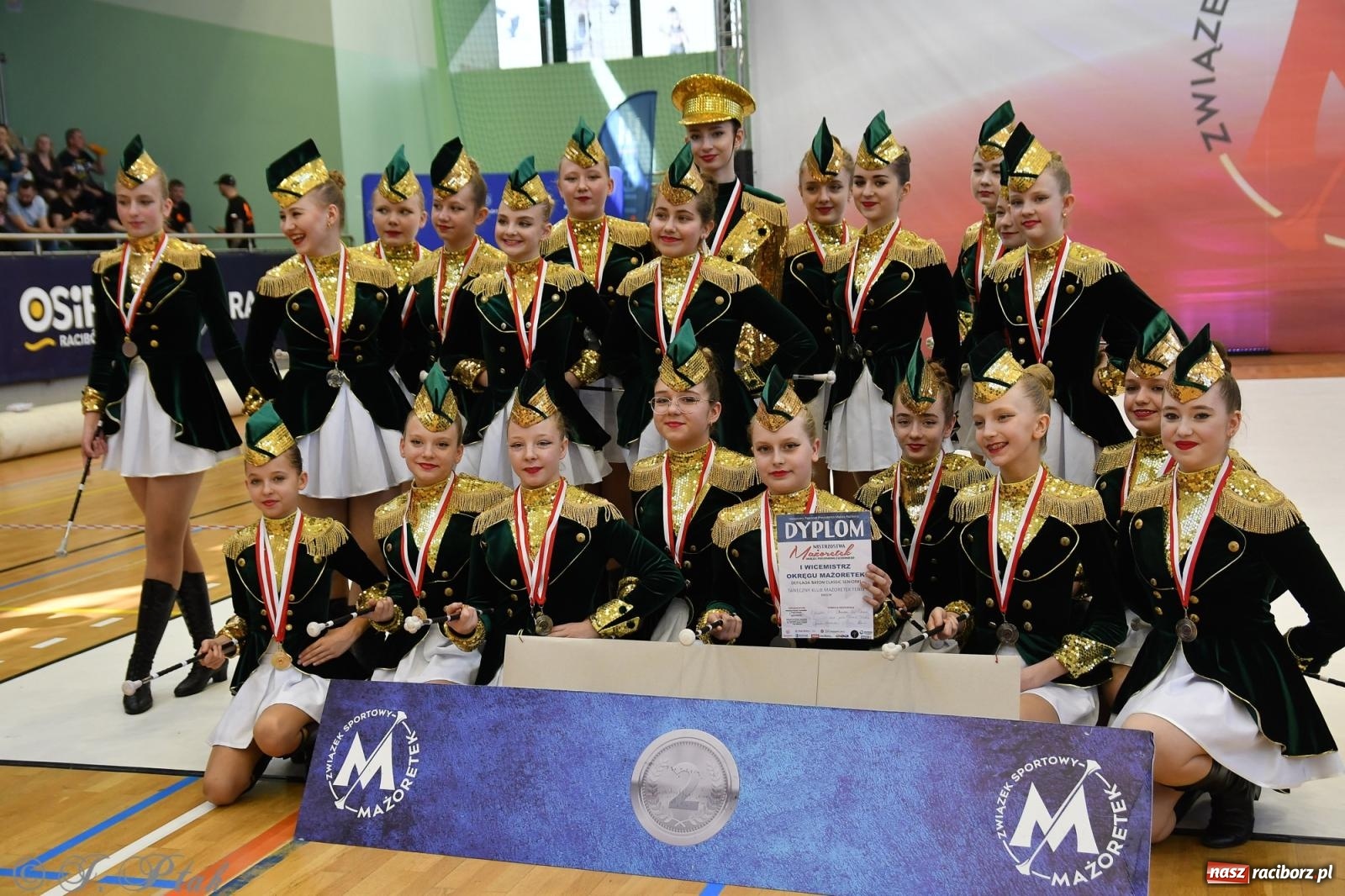 Zdjęcie w galerii na portalu naszraciborz.pl: Mażoretki zawładnęły areną przy Łąkowej. Drugi dzień mistrzostw [FOTO] wiadomości z regionu