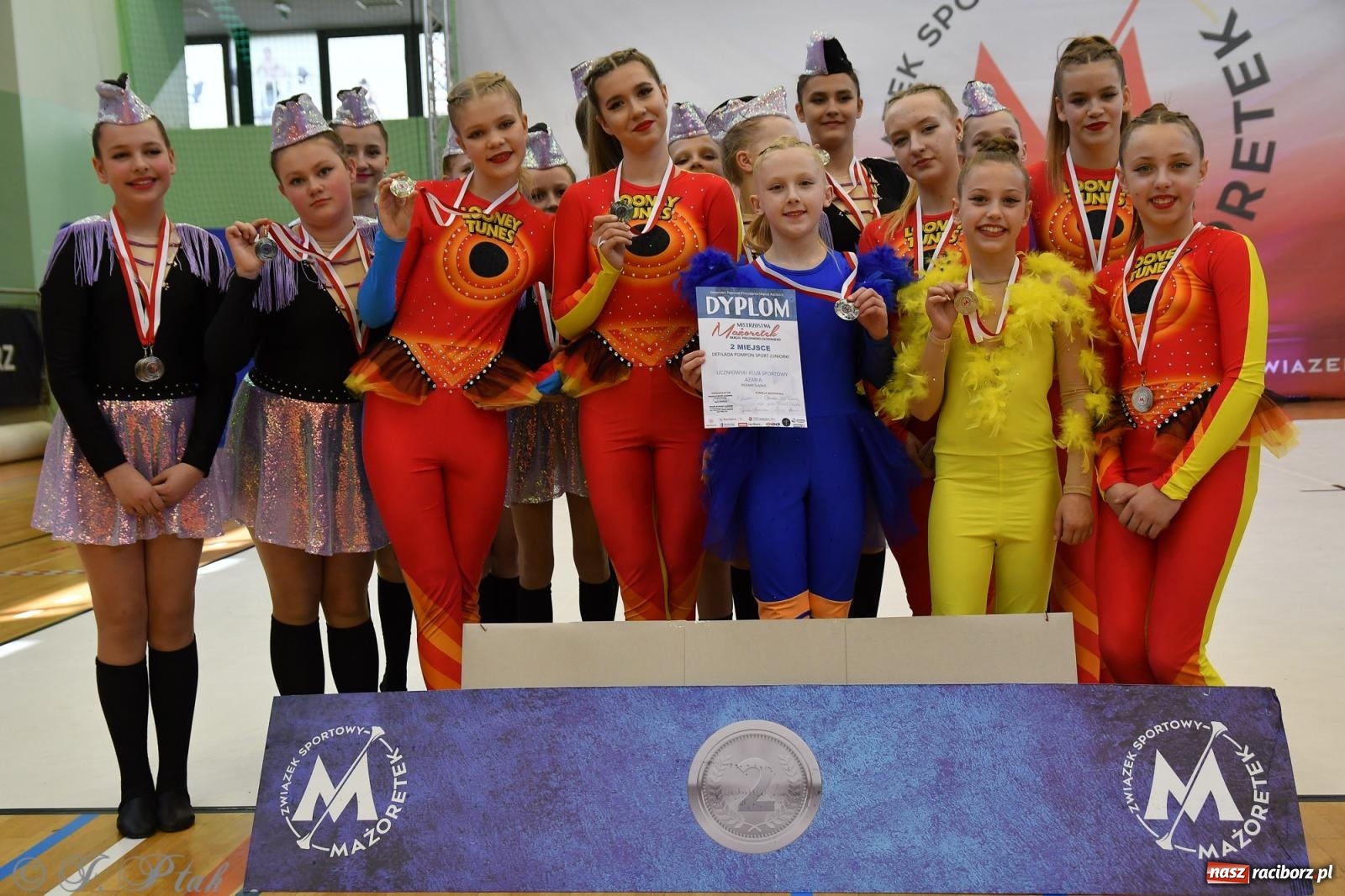 Zdjęcie w galerii na portalu naszraciborz.pl: Mażoretki zawładnęły areną przy Łąkowej. Drugi dzień mistrzostw [FOTO] wiadomości z regionu