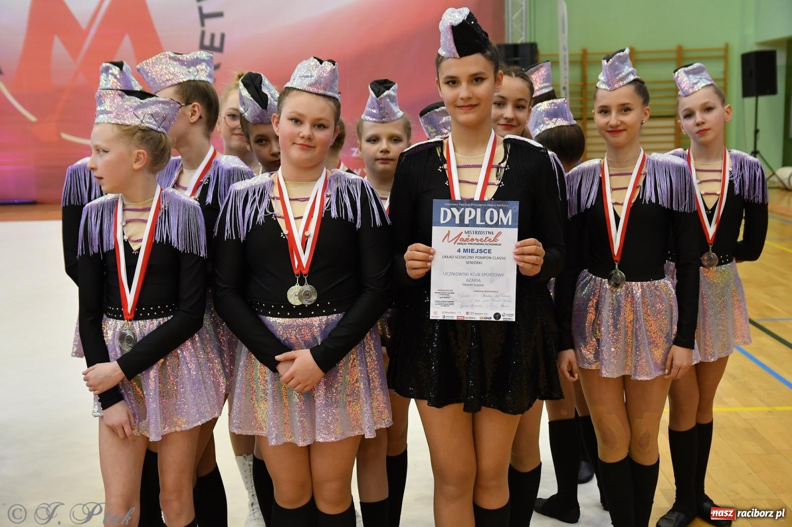 Zdjęcie w galerii na portalu naszraciborz.pl: Mażoretki zawładnęły areną przy Łąkowej. Drugi dzień mistrzostw [FOTO] wiadomości z regionu