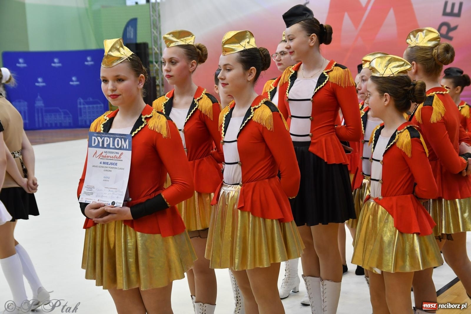 Zdjęcie w galerii na portalu naszraciborz.pl: Mażoretki zawładnęły areną przy Łąkowej. Drugi dzień mistrzostw [FOTO] wiadomości z regionu