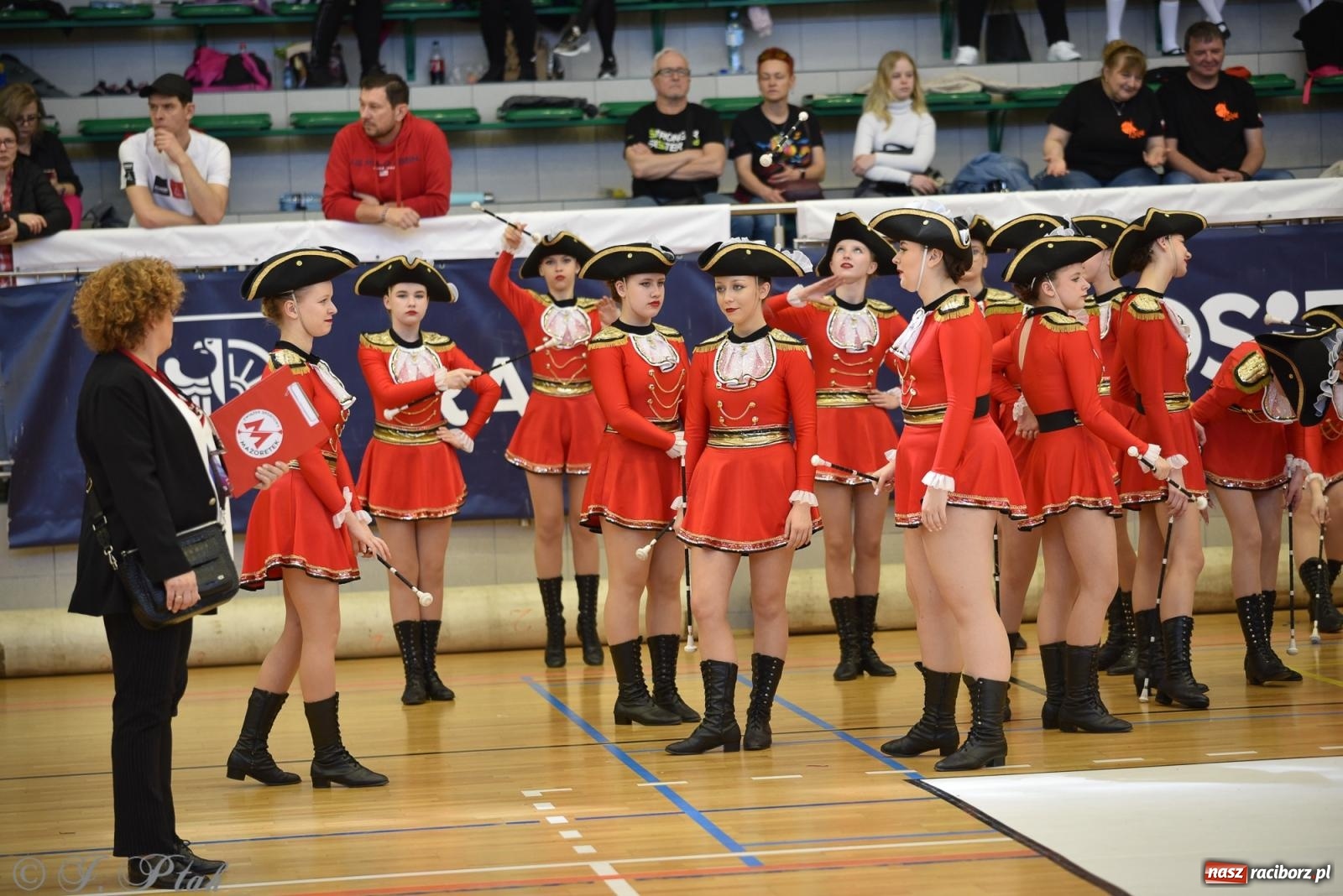 Zdjęcie w galerii na portalu naszraciborz.pl: Mażoretki zawładnęły areną przy Łąkowej. Drugi dzień mistrzostw [FOTO] wiadomości z regionu