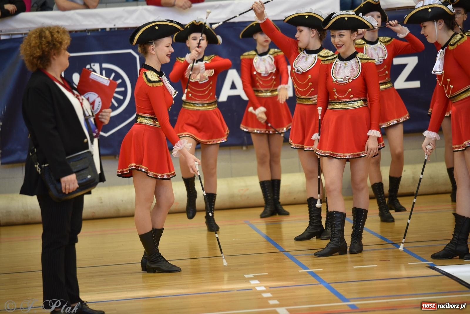 Zdjęcie w galerii na portalu naszraciborz.pl: Mażoretki zawładnęły areną przy Łąkowej. Drugi dzień mistrzostw [FOTO] wiadomości z regionu
