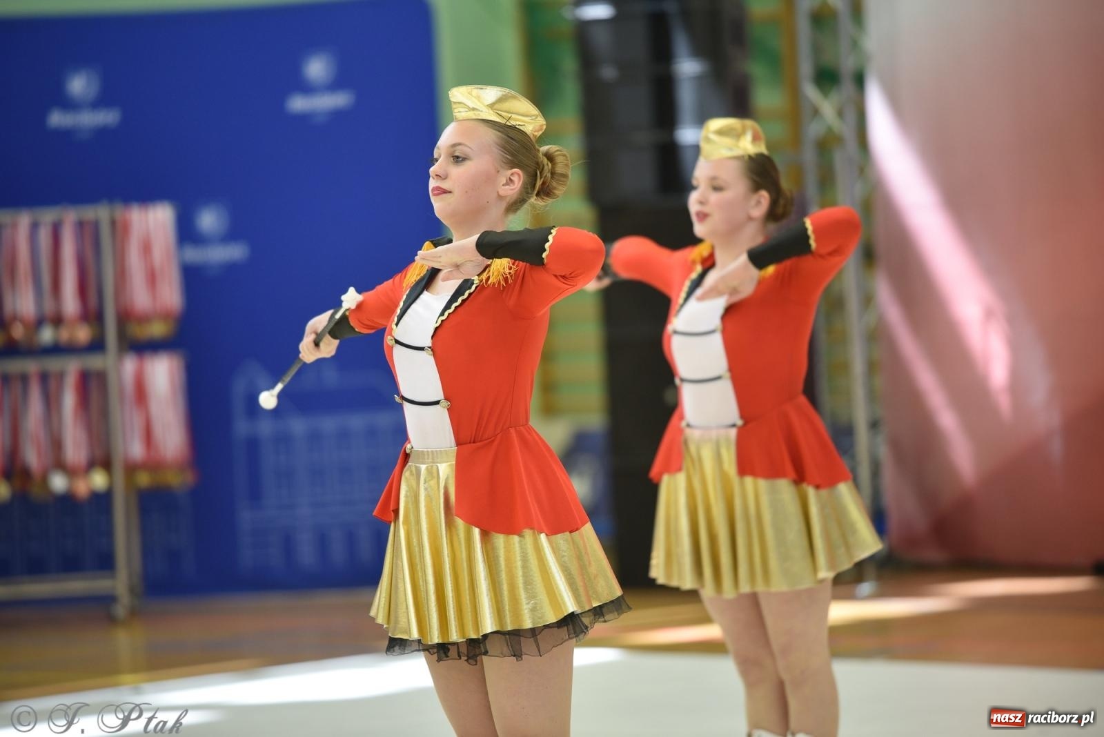 Zdjęcie w galerii na portalu naszraciborz.pl: Mażoretki zawładnęły areną przy Łąkowej. Drugi dzień mistrzostw [FOTO] wiadomości z regionu