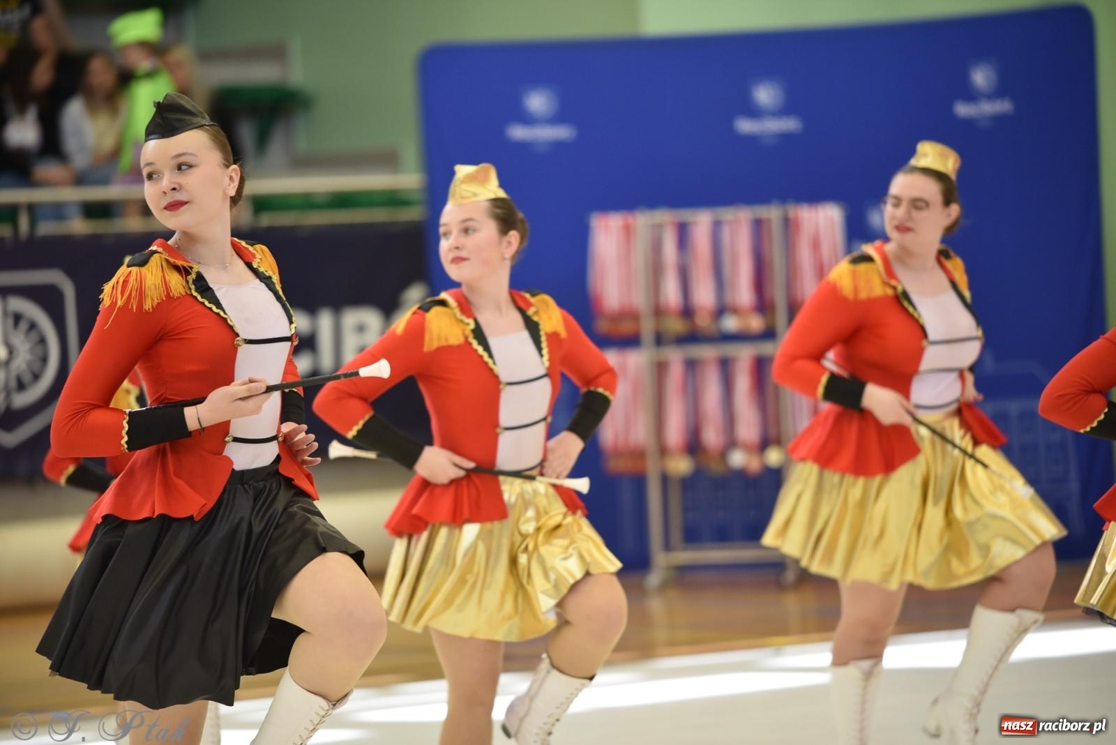 Zdjęcie w galerii na portalu naszraciborz.pl: Mażoretki zawładnęły areną przy Łąkowej. Drugi dzień mistrzostw [FOTO] wiadomości z regionu