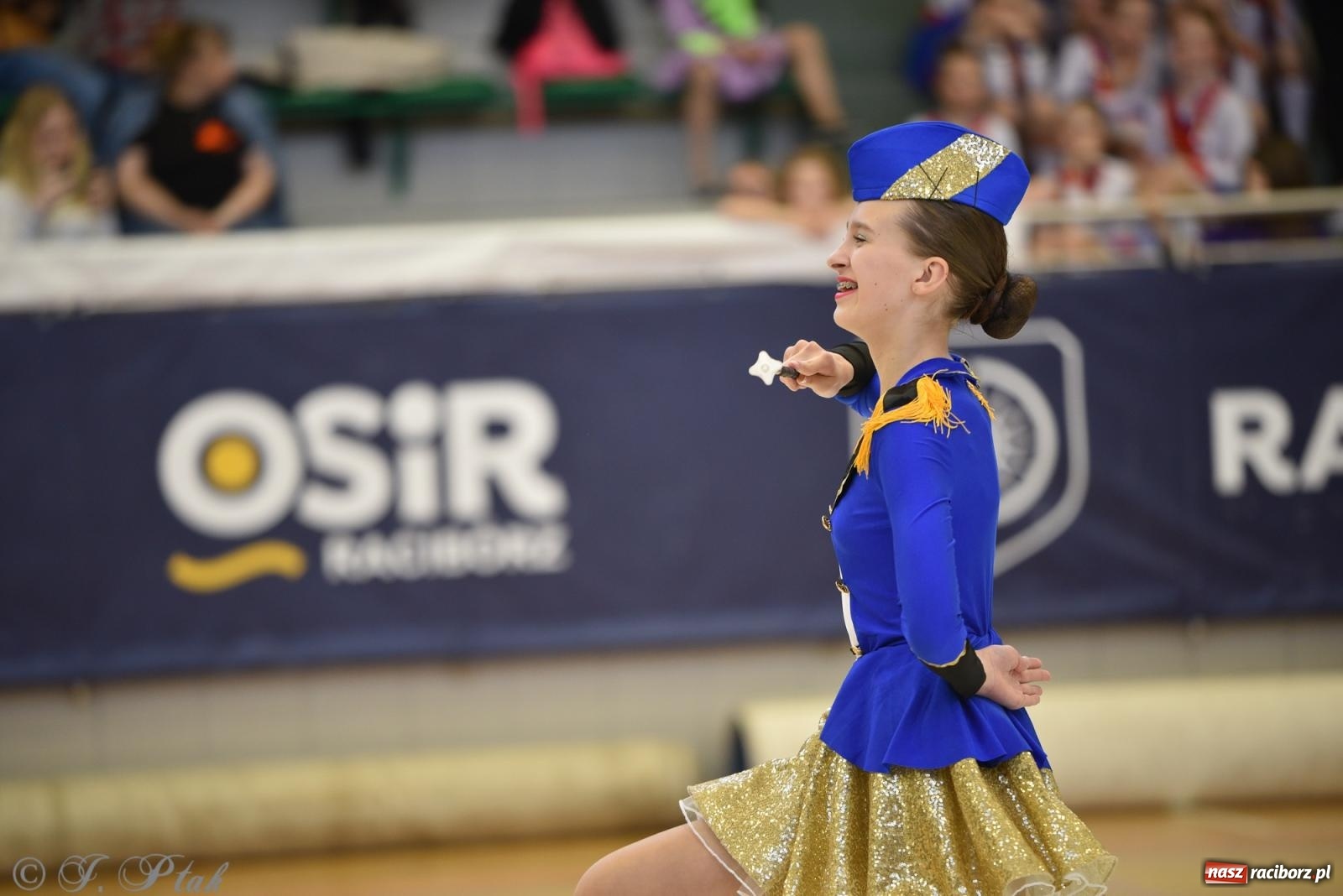 Zdjęcie w galerii na portalu naszraciborz.pl: Mażoretki zawładnęły areną przy Łąkowej. Drugi dzień mistrzostw [FOTO] wiadomości z regionu