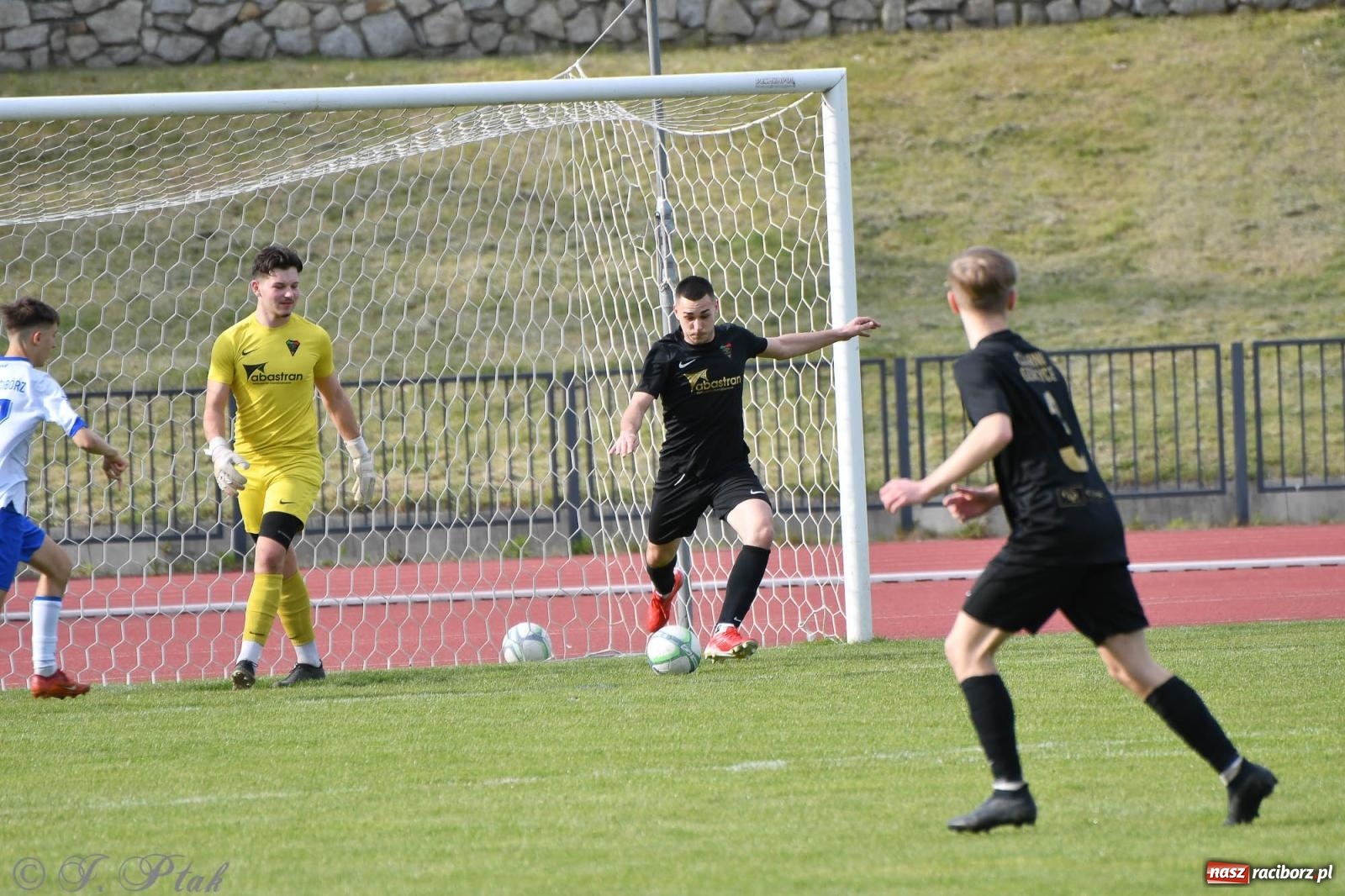 Zdjęcie w galerii na portalu naszraciborz.pl: Unia Racibórz z kolejnym zwycięstwem [FOTO] wiadomości z regionu