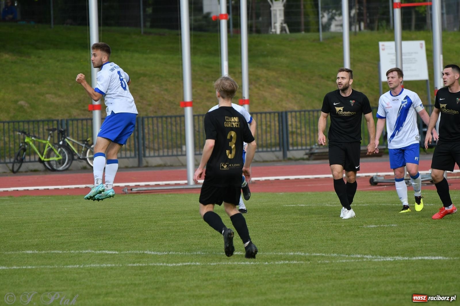 Zdjęcie w galerii na portalu naszraciborz.pl: Unia Racibórz z kolejnym zwycięstwem [FOTO] wiadomości z regionu