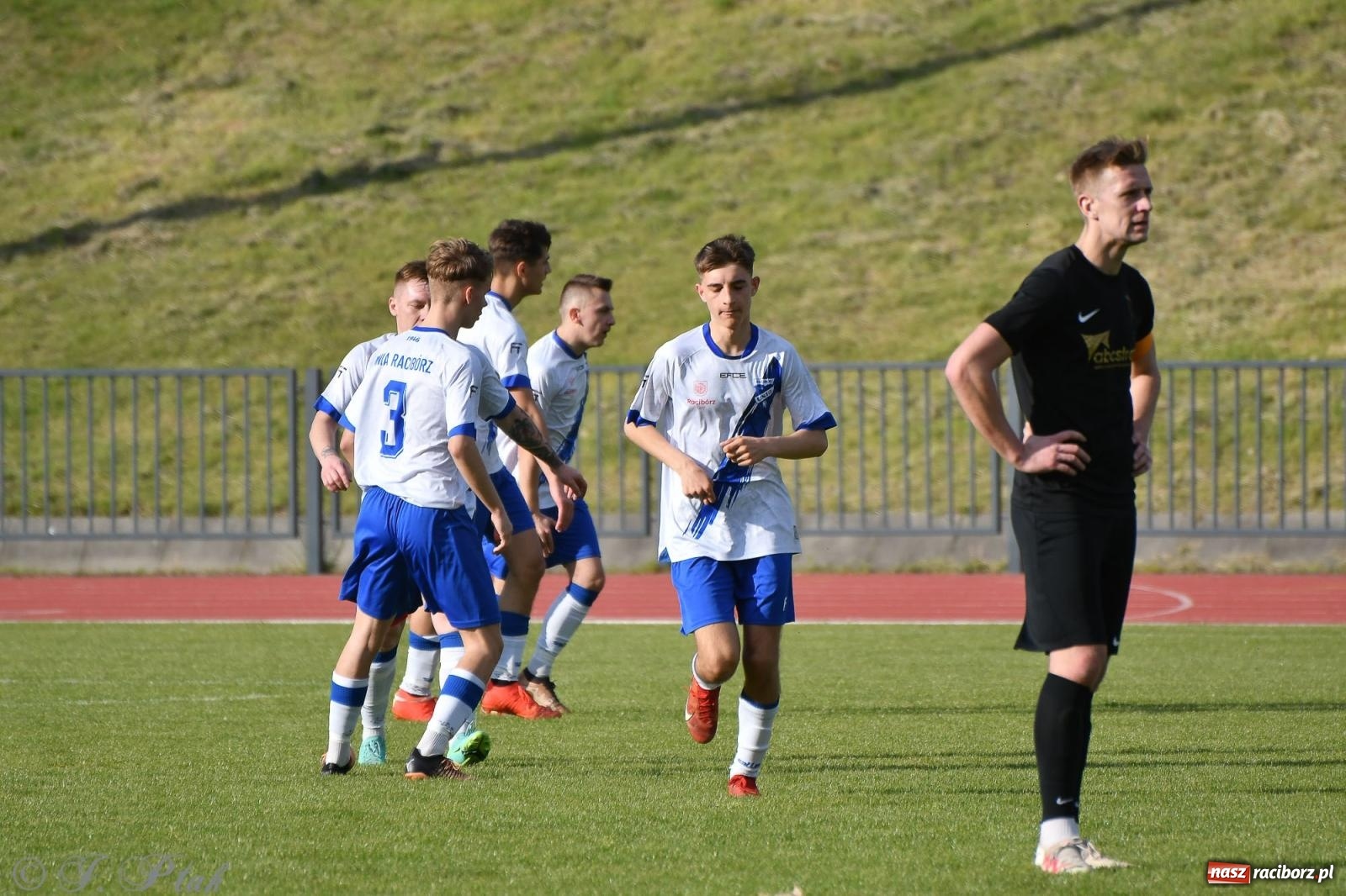 Zdjęcie w galerii na portalu naszraciborz.pl: Unia Racibórz z kolejnym zwycięstwem [FOTO] wiadomości z regionu