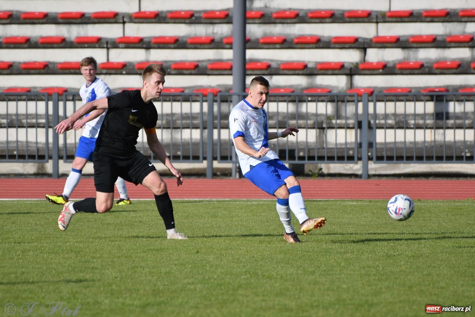Zdjęcie w galerii na portalu naszraciborz.pl: Unia Racibórz z kolejnym zwycięstwem [FOTO] wiadomości z regionu