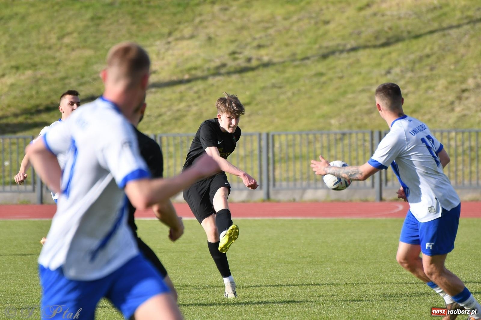 Zdjęcie w galerii na portalu naszraciborz.pl: Unia Racibórz z kolejnym zwycięstwem [FOTO] wiadomości z regionu