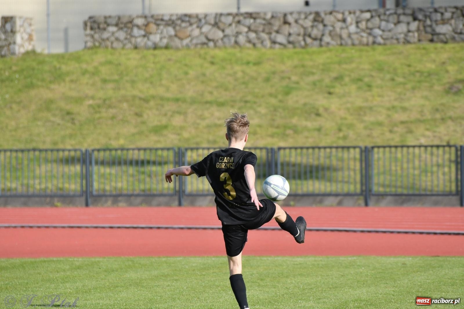 Zdjęcie w galerii na portalu naszraciborz.pl: Unia Racibórz z kolejnym zwycięstwem [FOTO] wiadomości z regionu