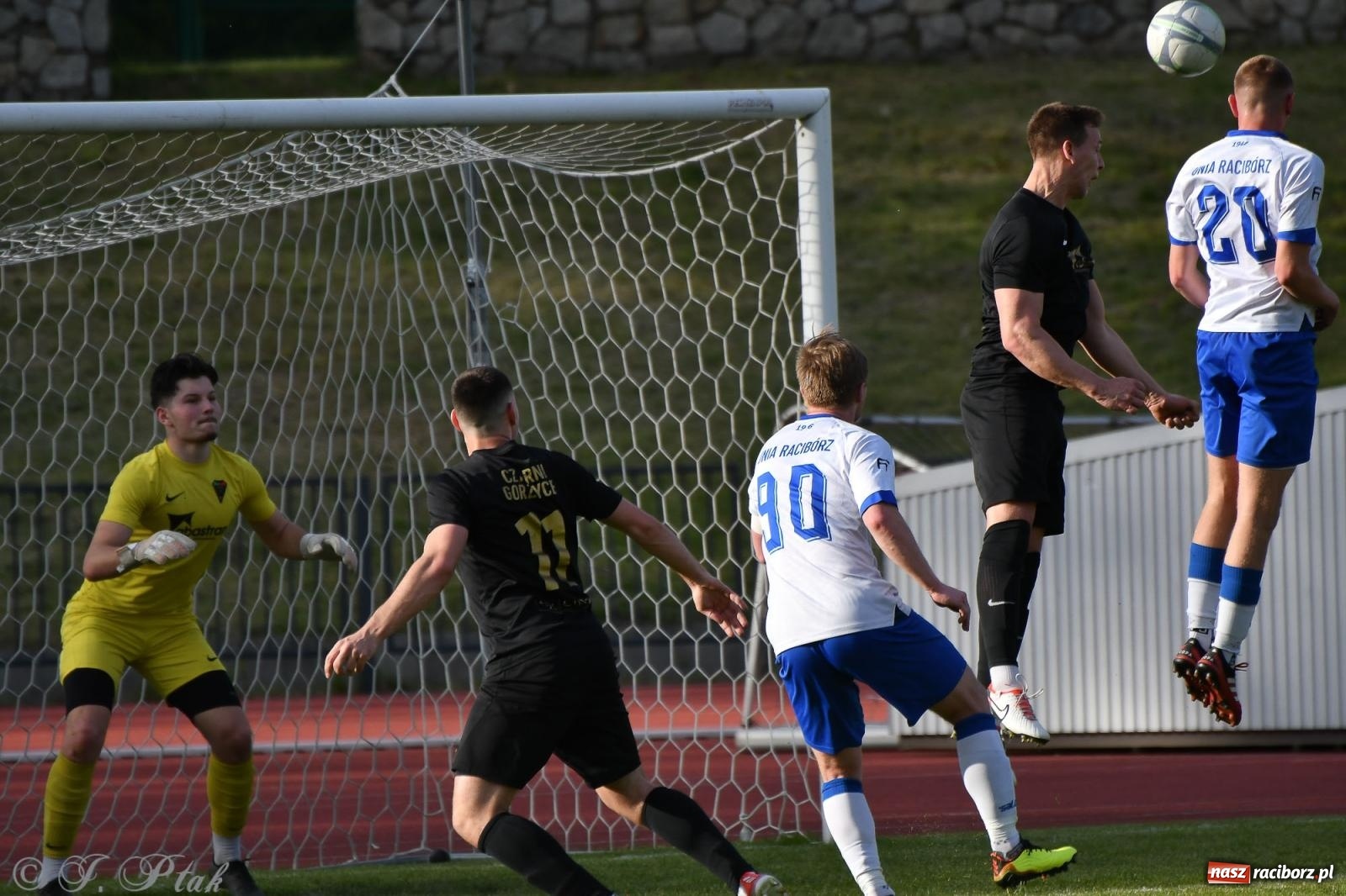 Zdjęcie w galerii na portalu naszraciborz.pl: Unia Racibórz z kolejnym zwycięstwem [FOTO] wiadomości z regionu