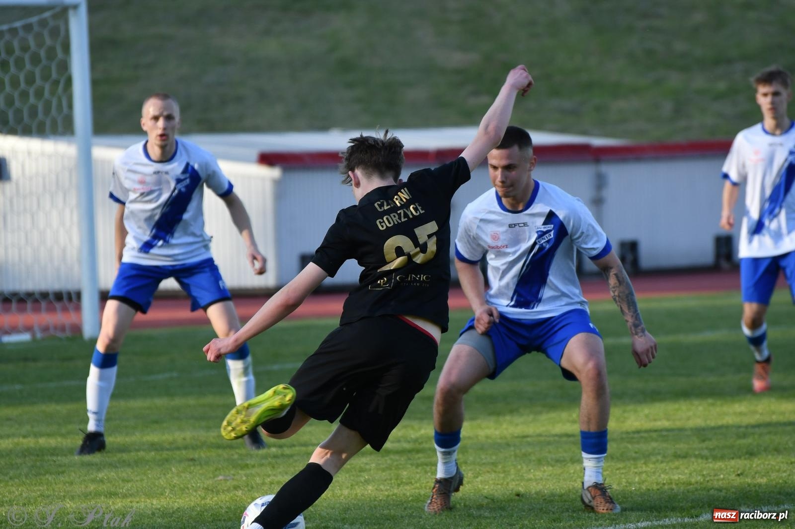 Zdjęcie w galerii na portalu naszraciborz.pl: Unia Racibórz z kolejnym zwycięstwem [FOTO] wiadomości z regionu