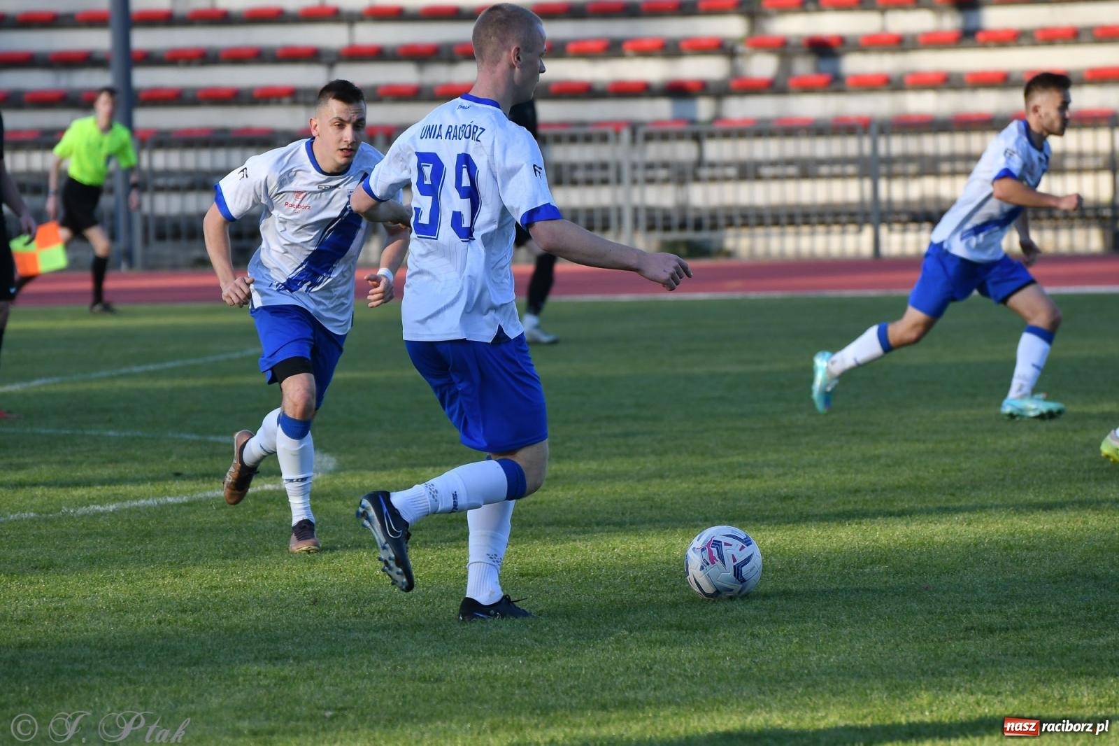 Zdjęcie w galerii na portalu naszraciborz.pl: Unia Racibórz z kolejnym zwycięstwem [FOTO] wiadomości z regionu
