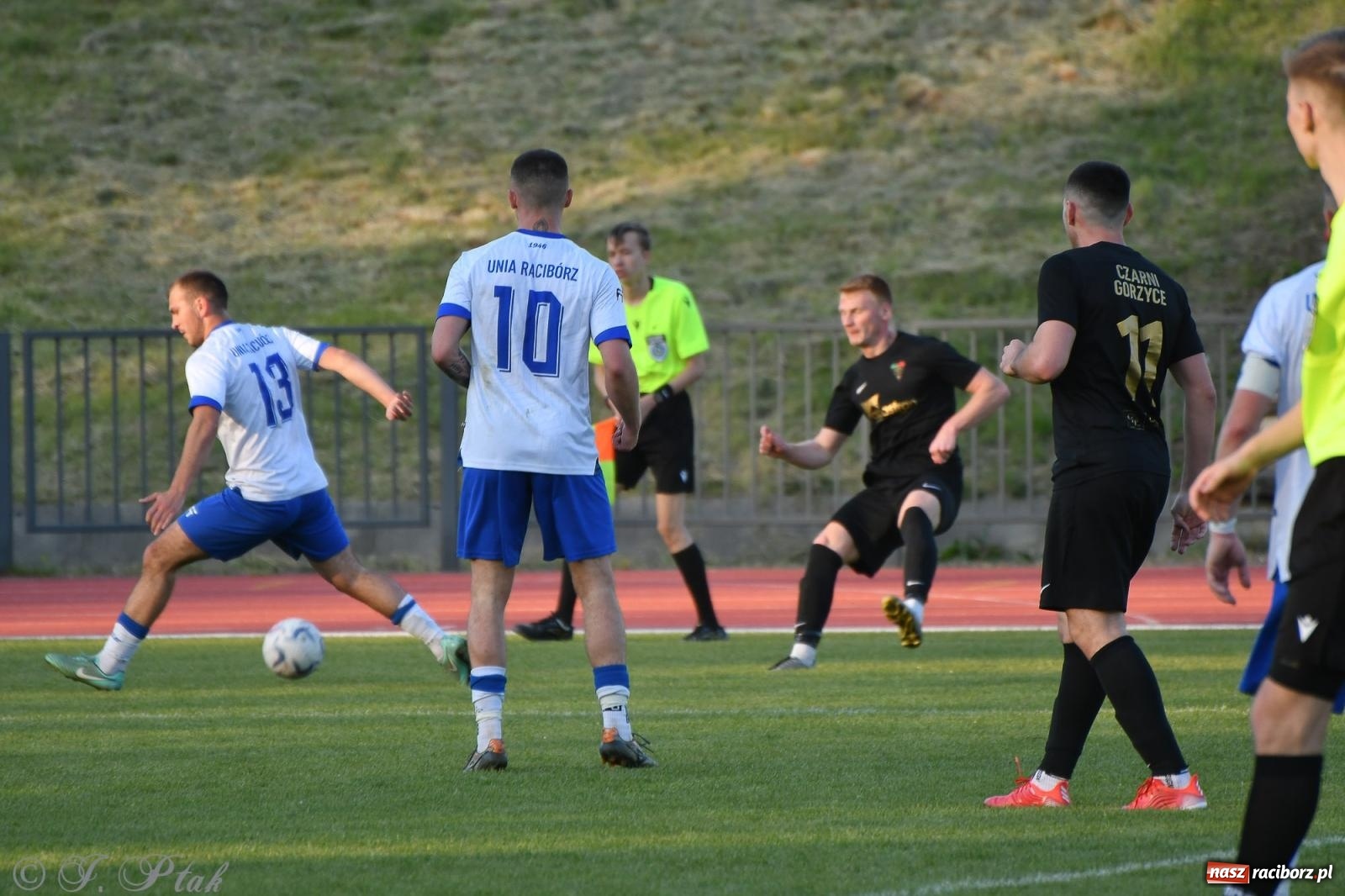 Zdjęcie w galerii na portalu naszraciborz.pl: Unia Racibórz z kolejnym zwycięstwem [FOTO] wiadomości z regionu