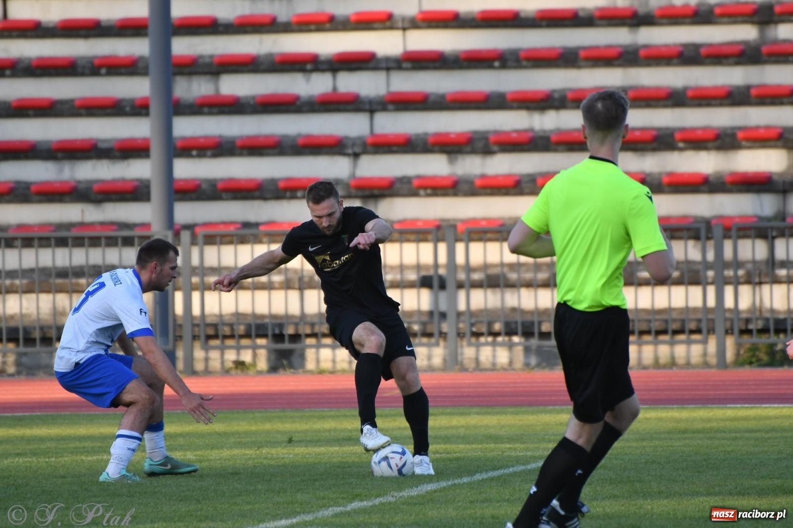 Zdjęcie w galerii na portalu naszraciborz.pl: Unia Racibórz z kolejnym zwycięstwem [FOTO] wiadomości z regionu