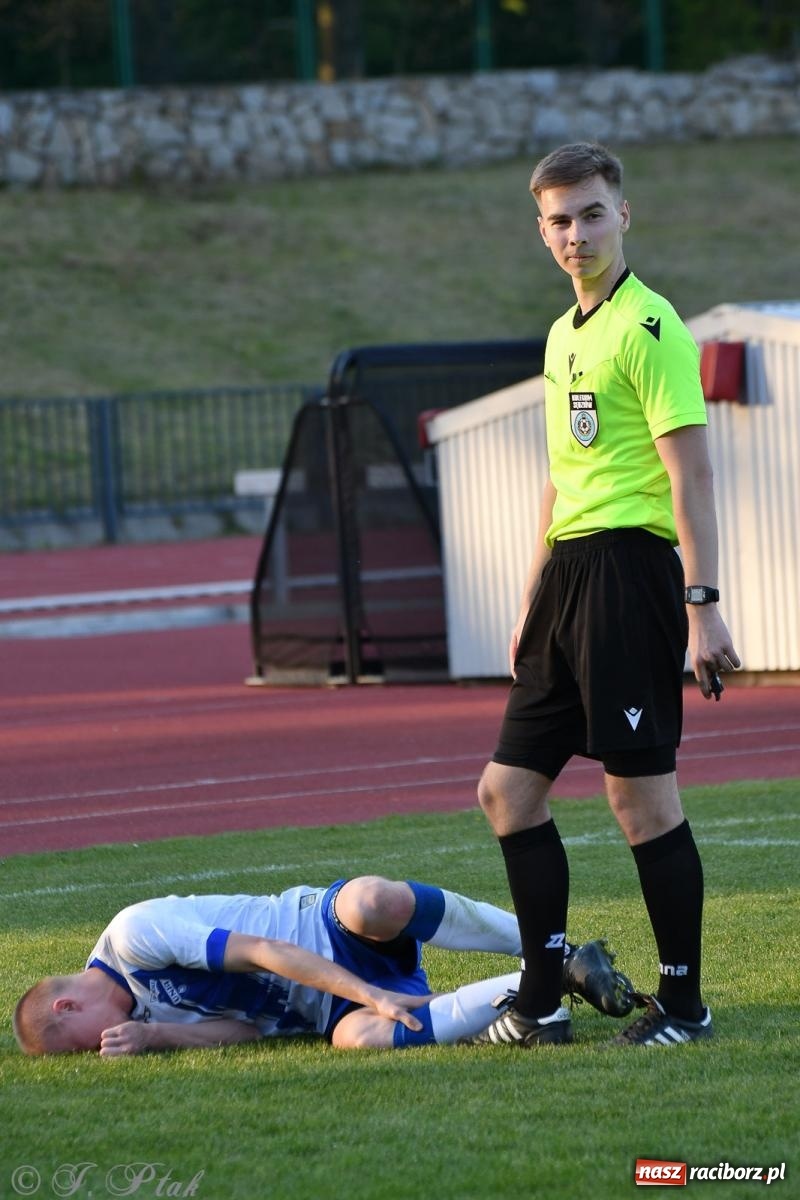 Zdjęcie w galerii na portalu naszraciborz.pl: Unia Racibórz z kolejnym zwycięstwem [FOTO] wiadomości z regionu
