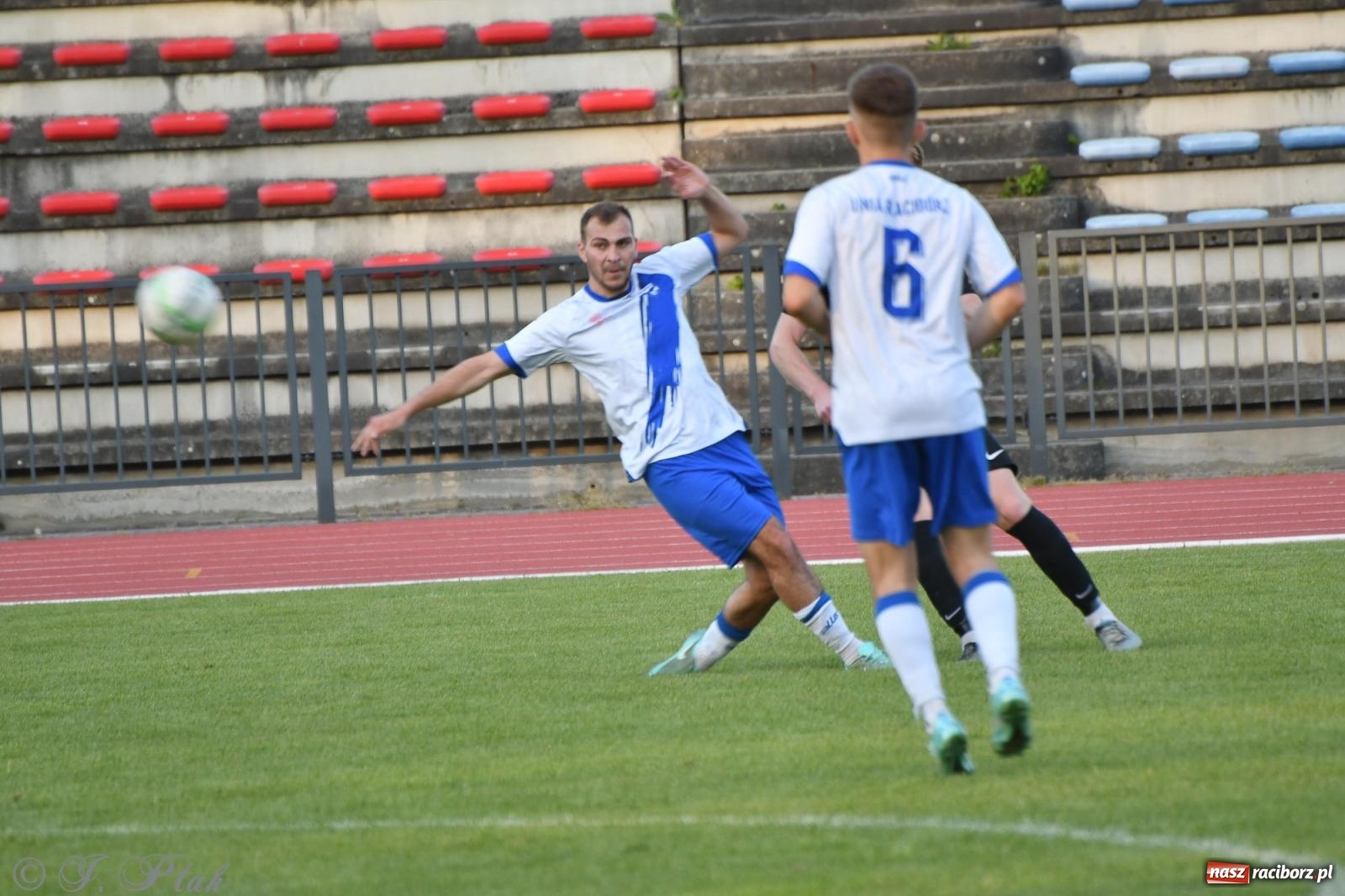 Zdjęcie w galerii na portalu naszraciborz.pl: Unia Racibórz z kolejnym zwycięstwem [FOTO] wiadomości z regionu