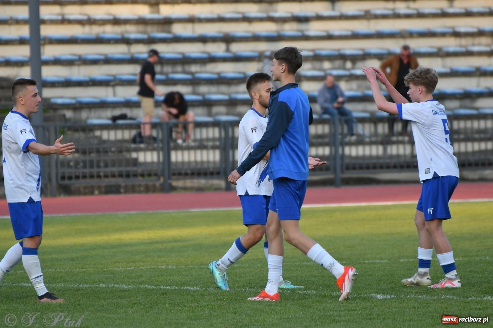 Zdjęcie w galerii na portalu naszraciborz.pl: Unia Racibórz z kolejnym zwycięstwem [FOTO] wiadomości z regionu