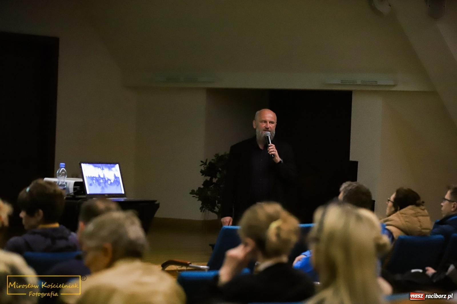 Zdjęcie w galerii na portalu naszraciborz.pl: Raciborzanie lubią zwiedzać zamek nocą [FOTO] wiadomości z regionu