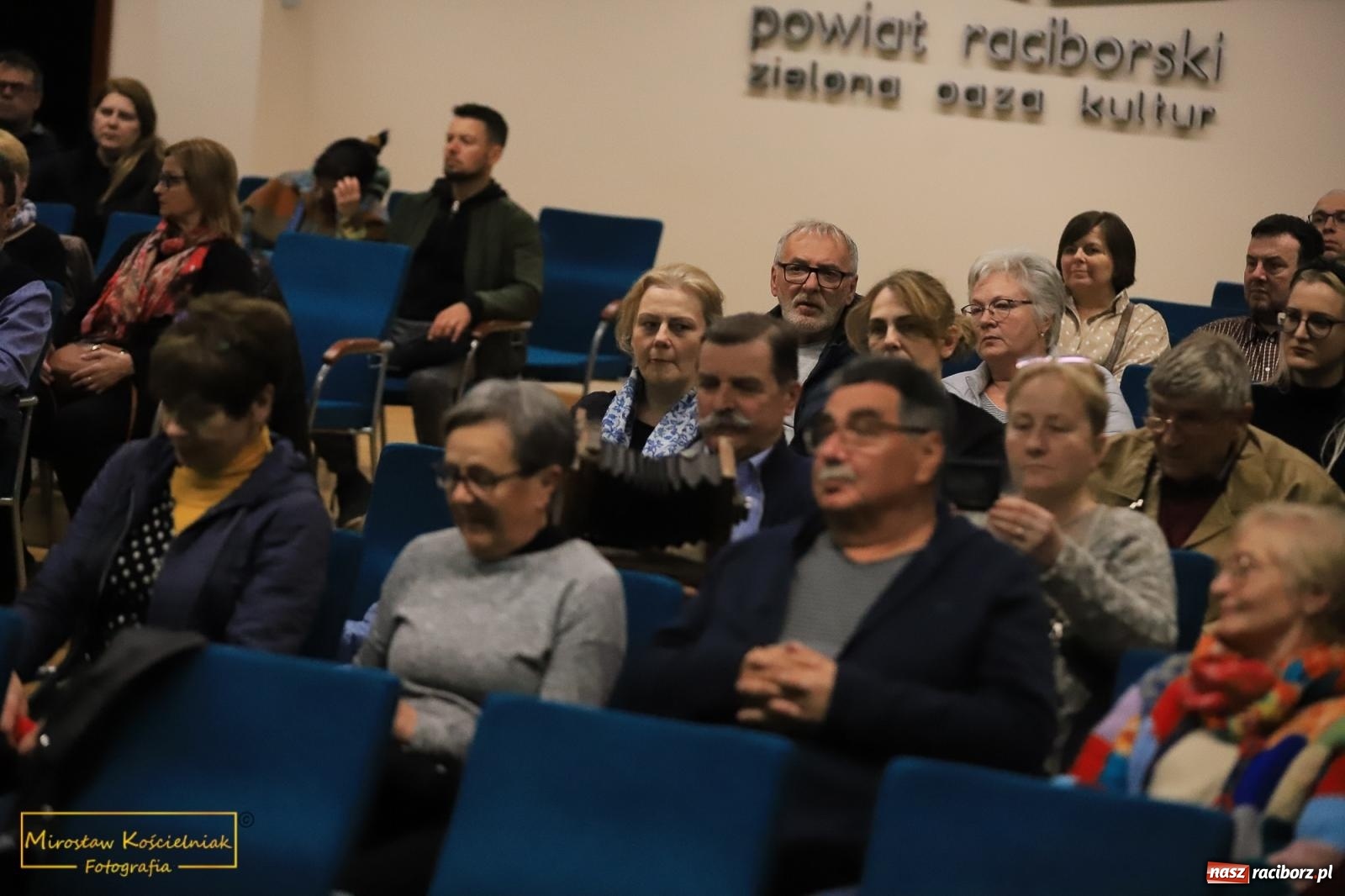 Zdjęcie w galerii na portalu naszraciborz.pl: Raciborzanie lubią zwiedzać zamek nocą [FOTO] wiadomości z regionu