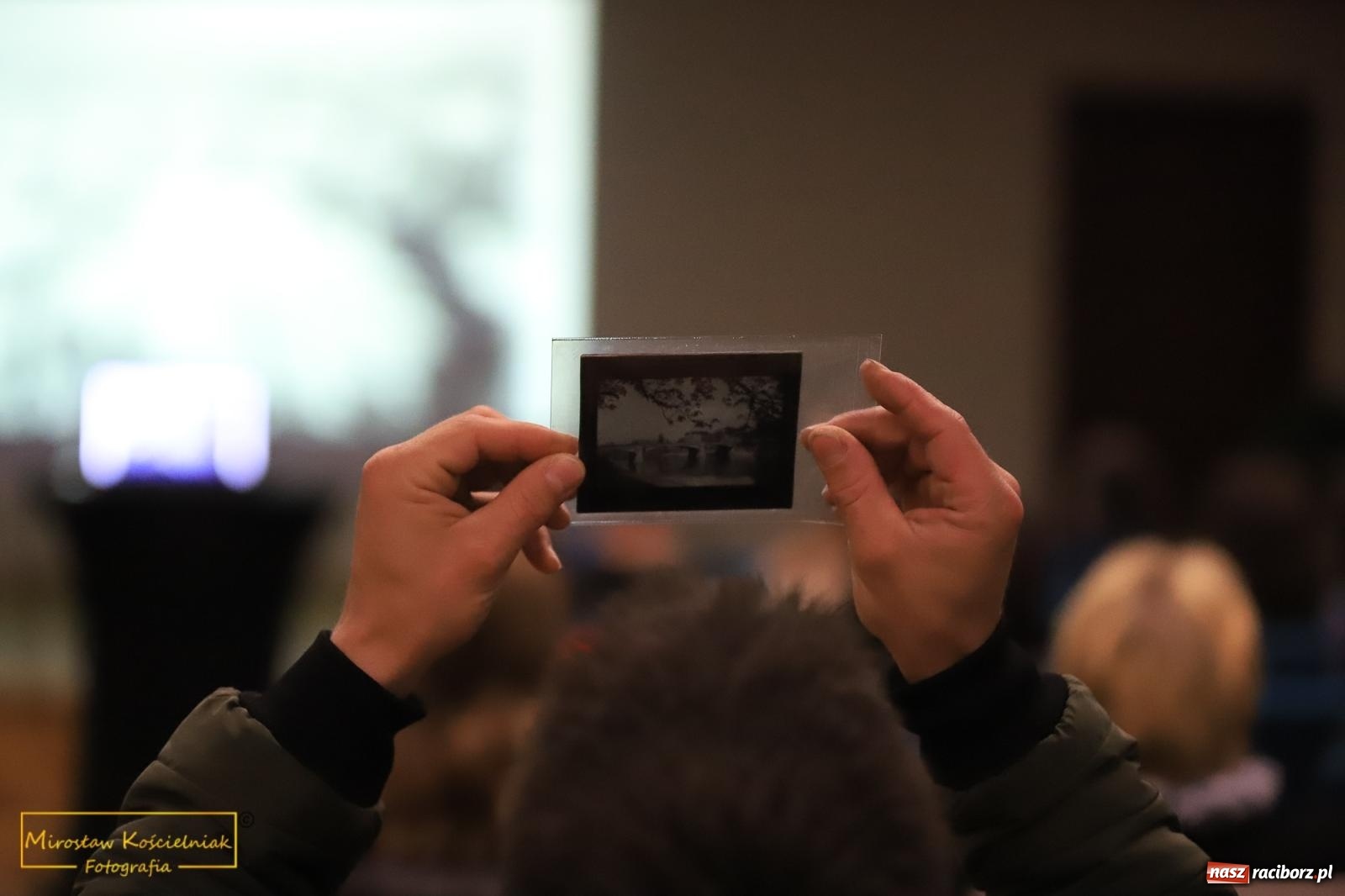 Zdjęcie w galerii na portalu naszraciborz.pl: Raciborzanie lubią zwiedzać zamek nocą [FOTO] wiadomości z regionu