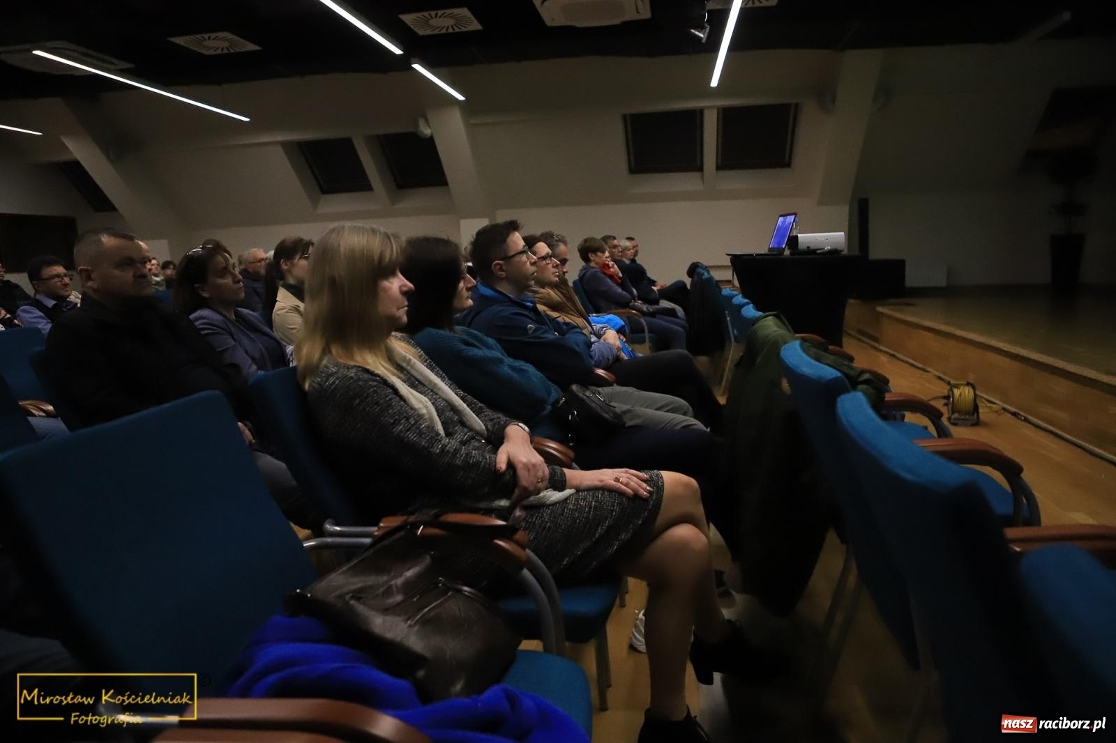 Zdjęcie w galerii na portalu naszraciborz.pl: Raciborzanie lubią zwiedzać zamek nocą [FOTO] wiadomości z regionu