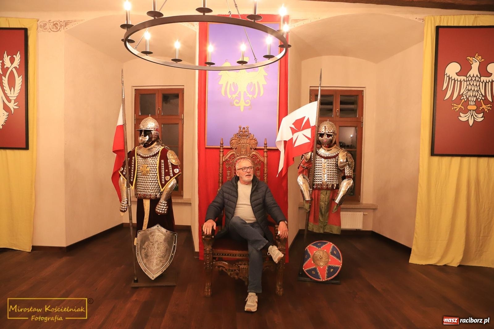 Zdjęcie w galerii na portalu naszraciborz.pl: Raciborzanie lubią zwiedzać zamek nocą [FOTO] wiadomości z regionu