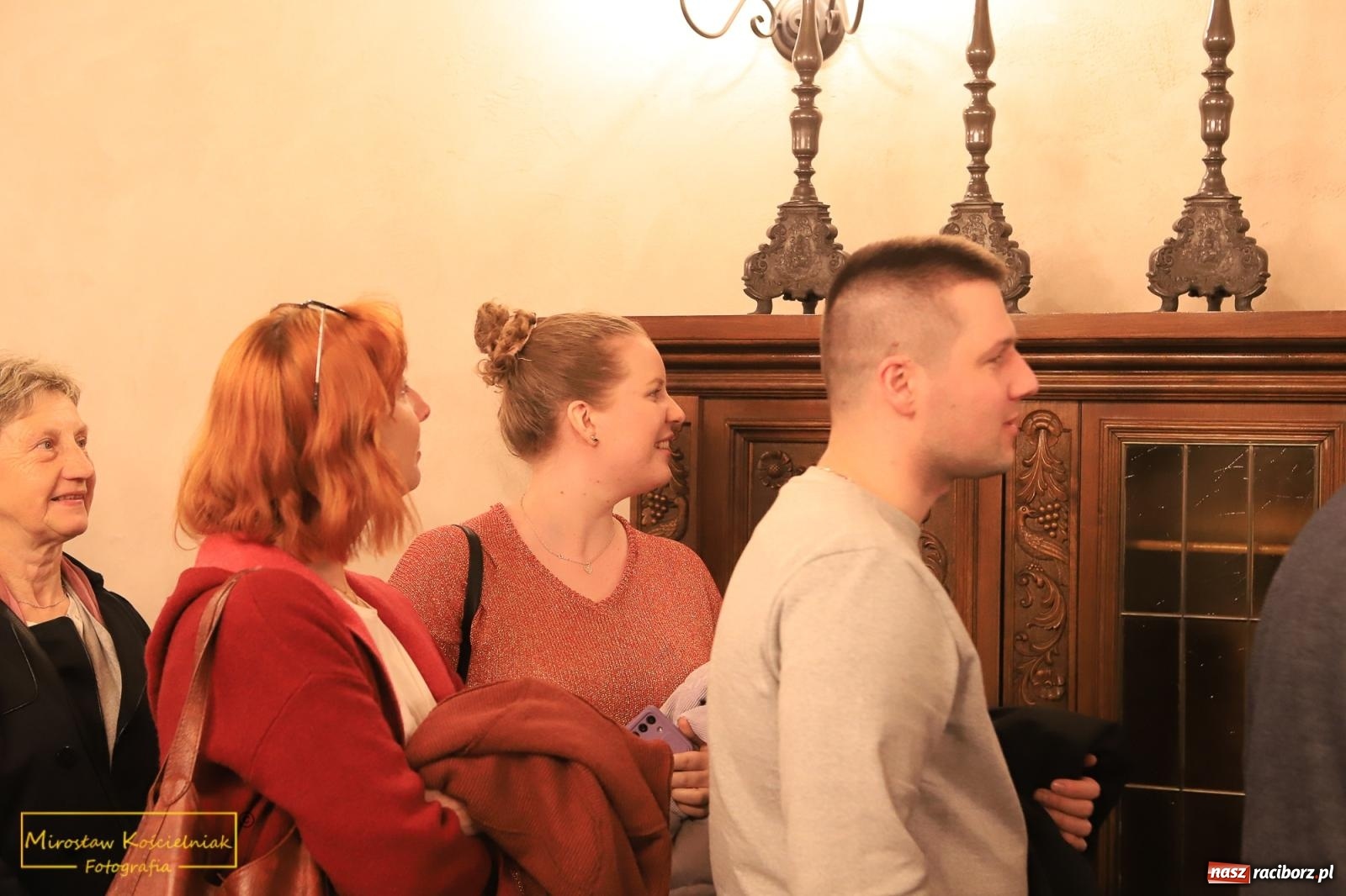 Zdjęcie w galerii na portalu naszraciborz.pl: Raciborzanie lubią zwiedzać zamek nocą [FOTO] wiadomości z regionu