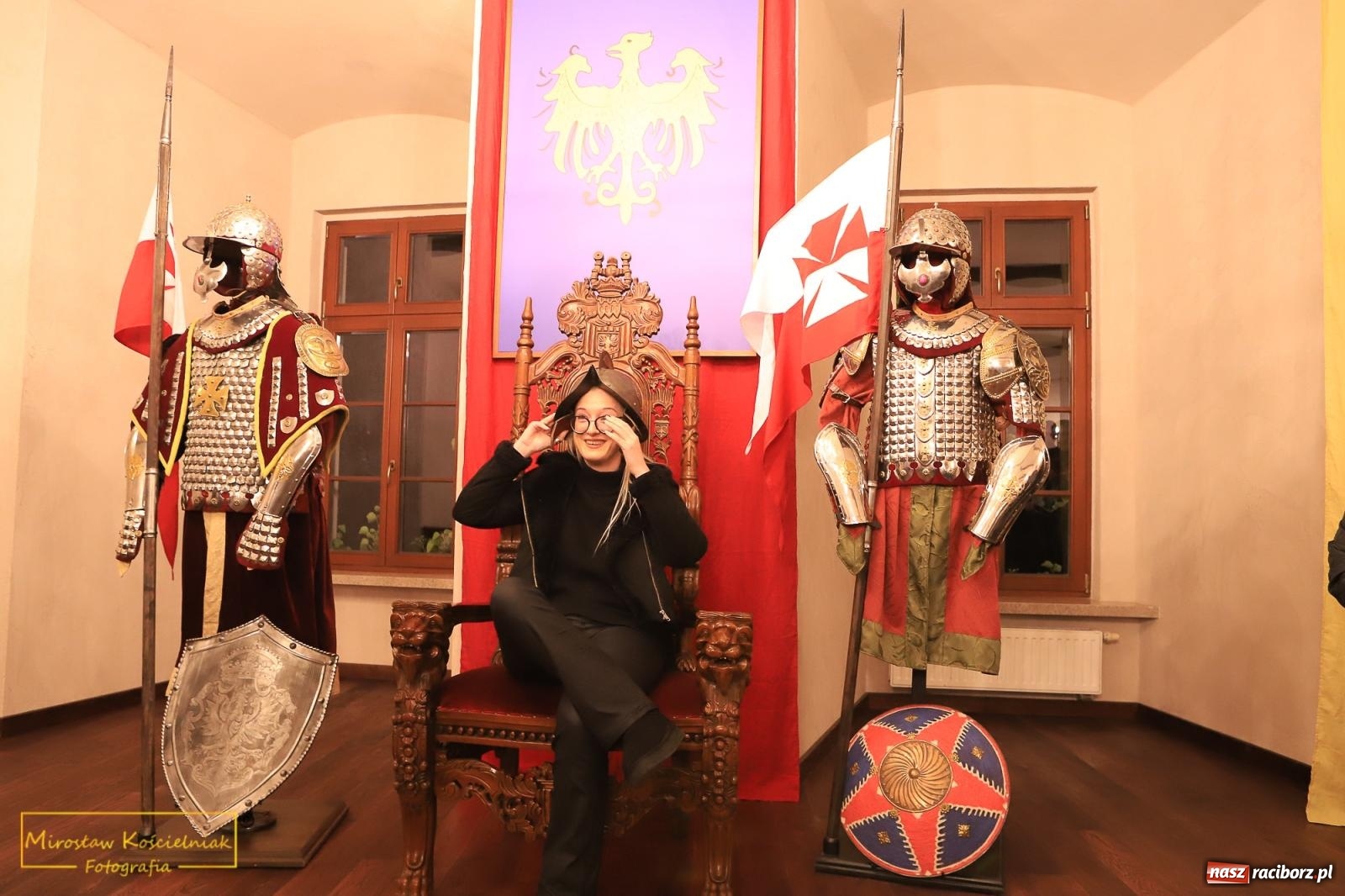 Zdjęcie w galerii na portalu naszraciborz.pl: Raciborzanie lubią zwiedzać zamek nocą [FOTO] wiadomości z regionu