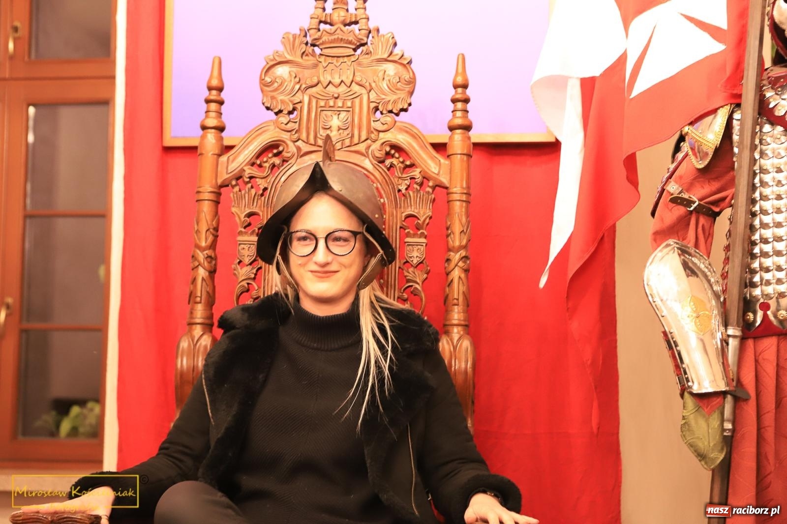 Zdjęcie w galerii na portalu naszraciborz.pl: Raciborzanie lubią zwiedzać zamek nocą [FOTO] wiadomości z regionu