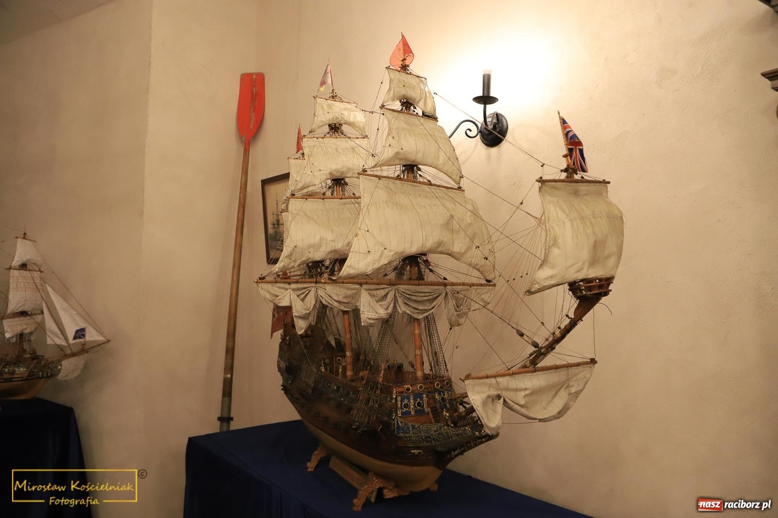 Zdjęcie w galerii na portalu naszraciborz.pl: Raciborzanie lubią zwiedzać zamek nocą [FOTO] wiadomości z regionu